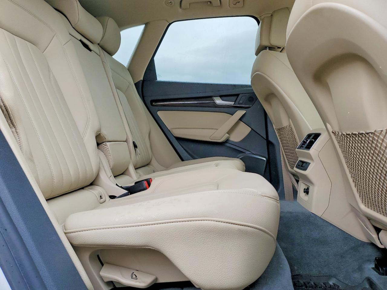 2019 Audi Q5 Premium White vin: WA1ANAFY5K2140989