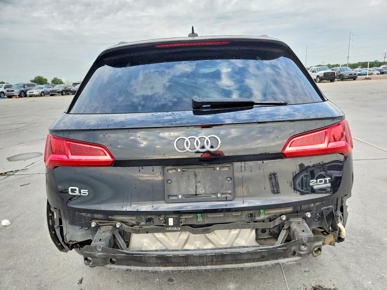 2018 Audi Q5 Premium Black vin: WA1ANAFY9J2004069