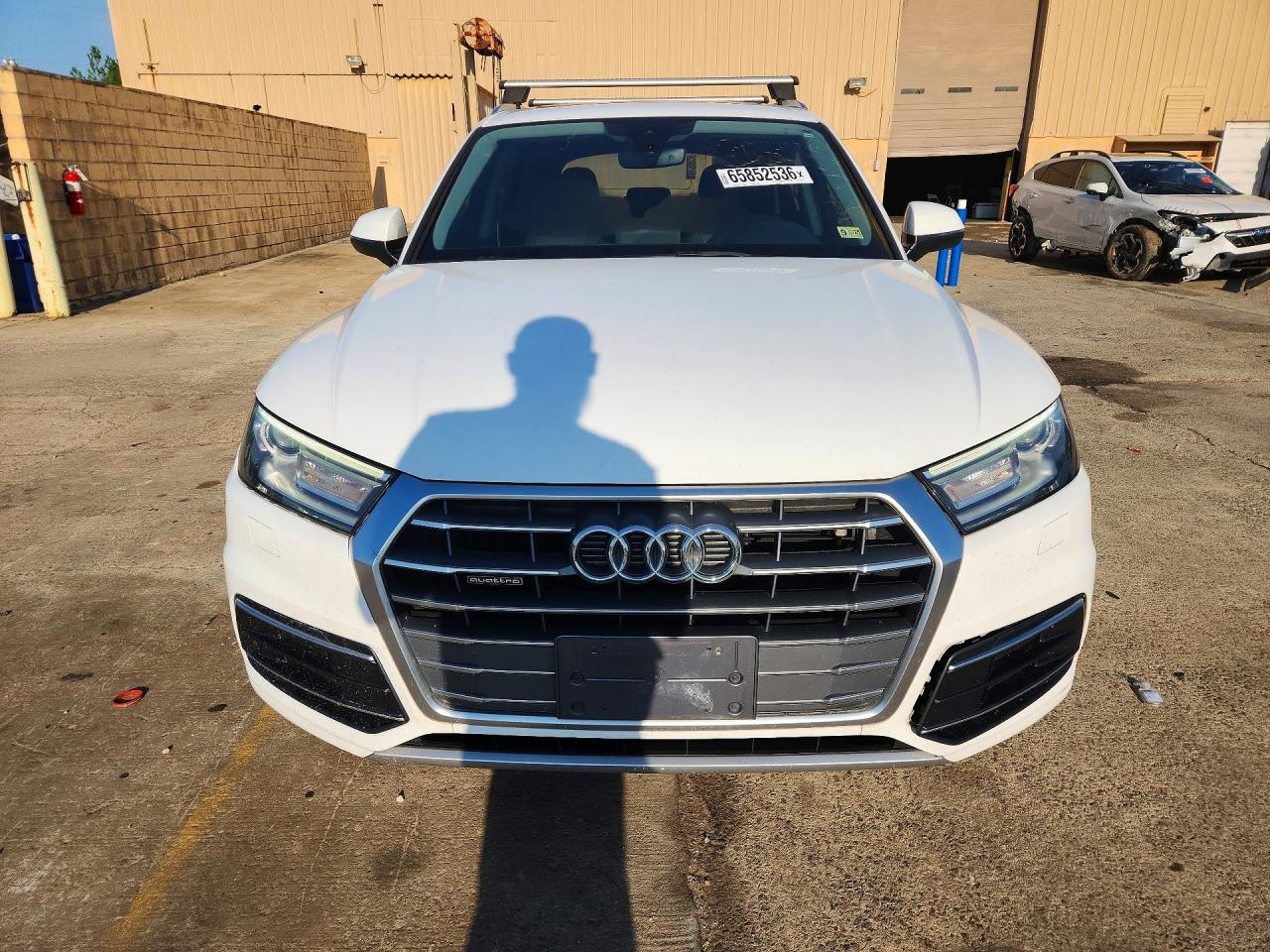 2018 Audi Q5 Premium White vin: WA1ANAFY9J2010115