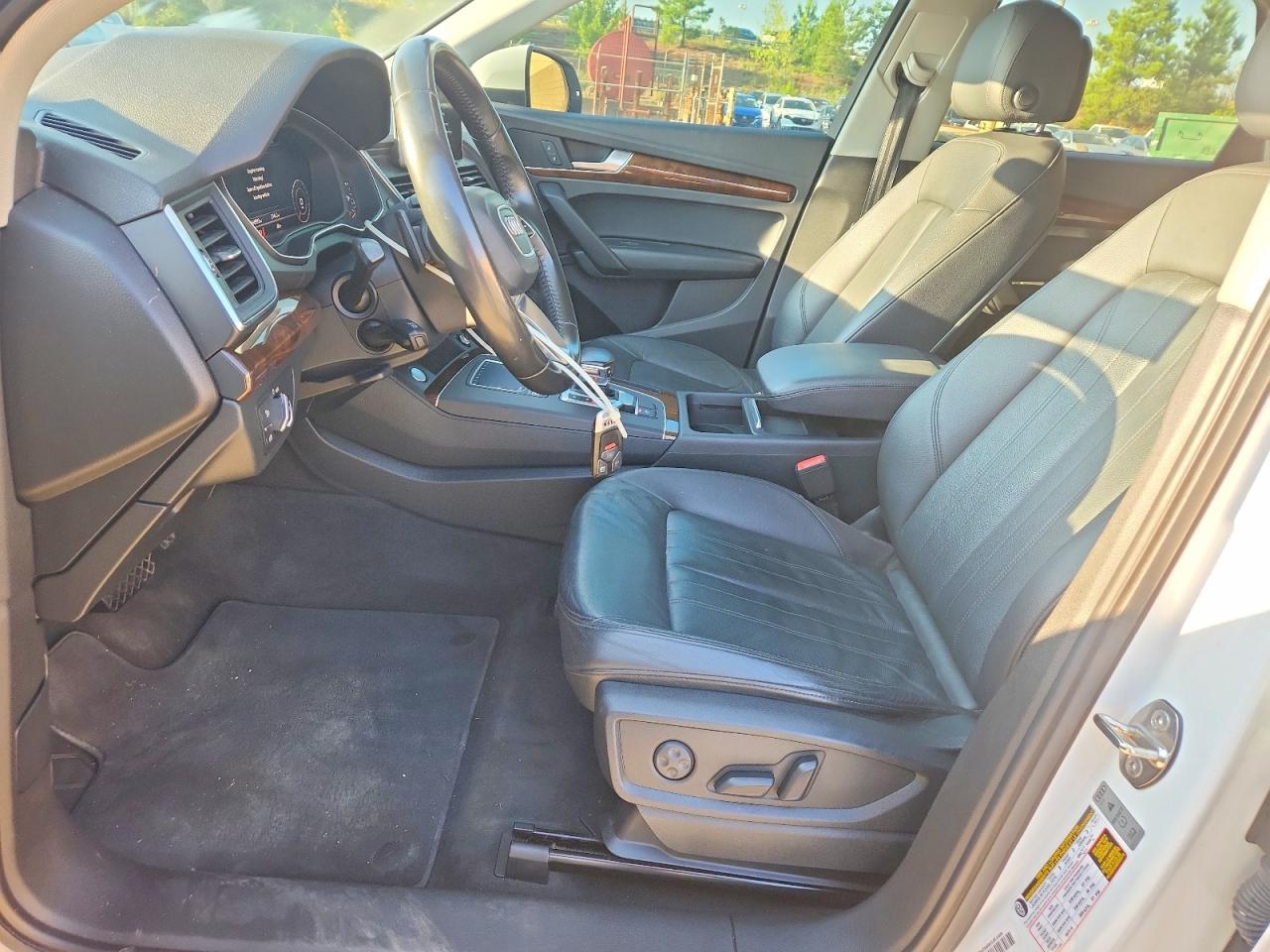 2018 Audi Q5 Premium White vin: WA1ANAFY9J2010115