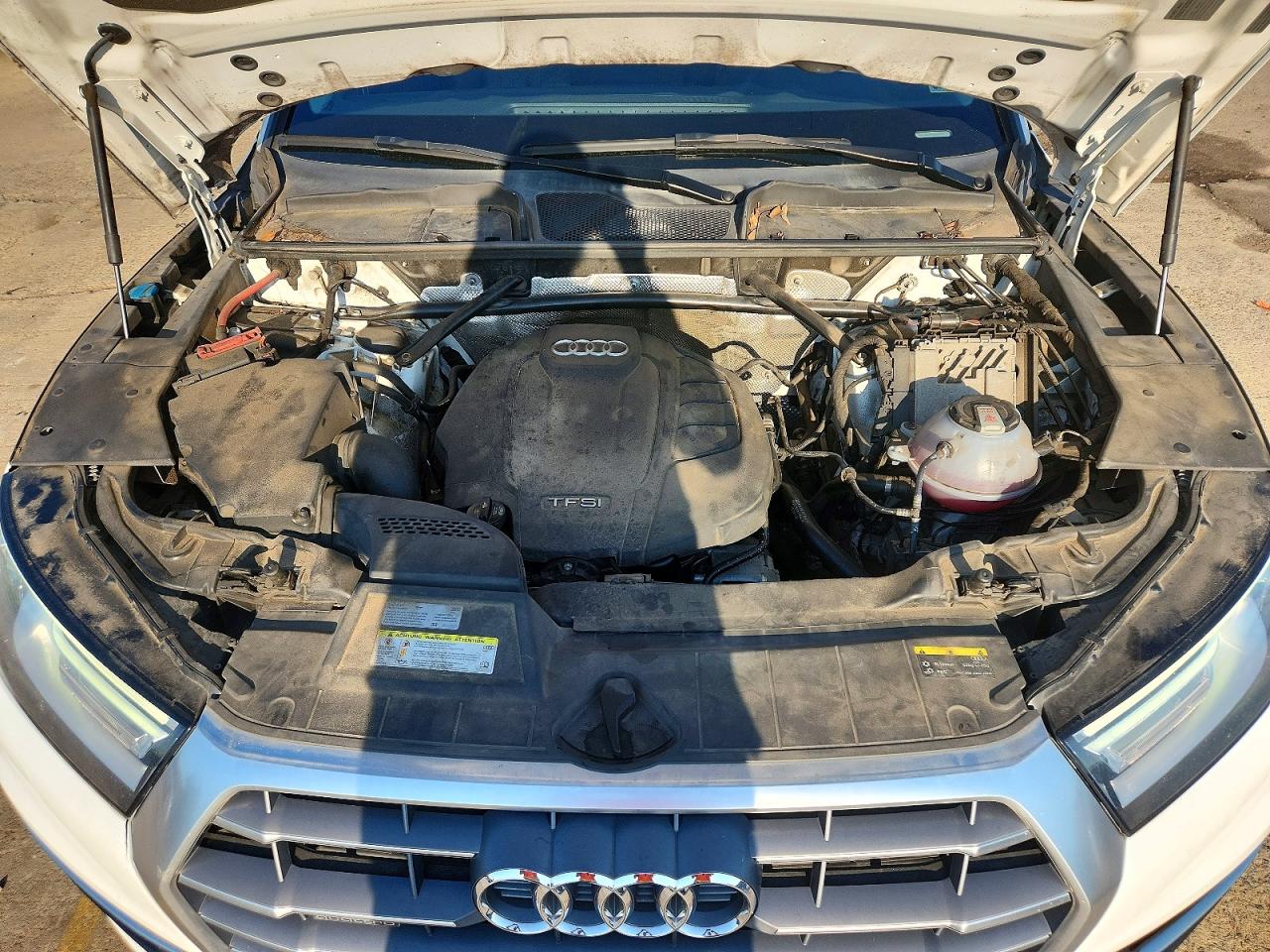 2018 Audi Q5 Premium White vin: WA1ANAFY9J2010115