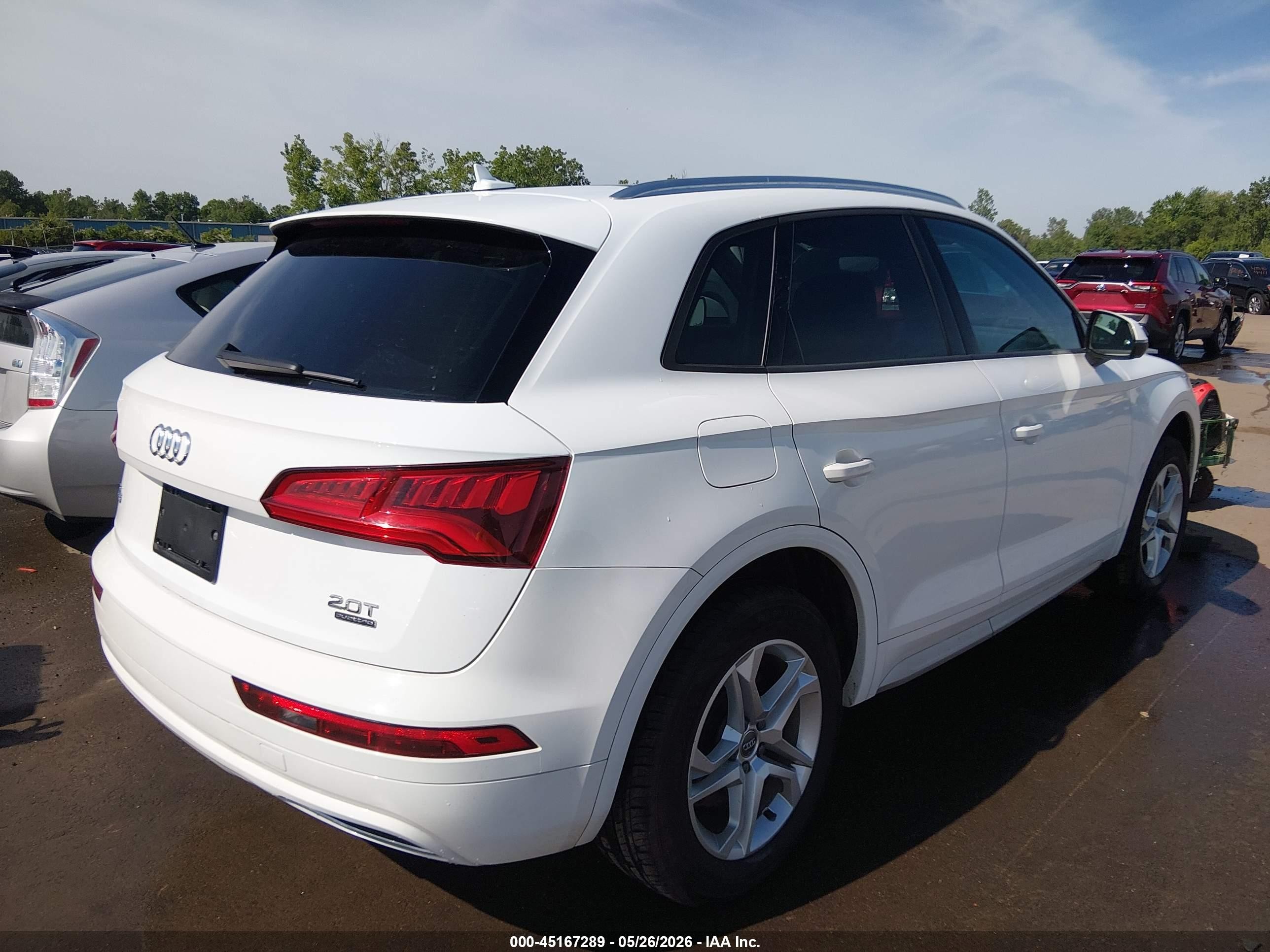 2018 Audi Q5 2.0t Premium/2.0t Tech Premium Белый vin: WA1ANAFY9J2169703