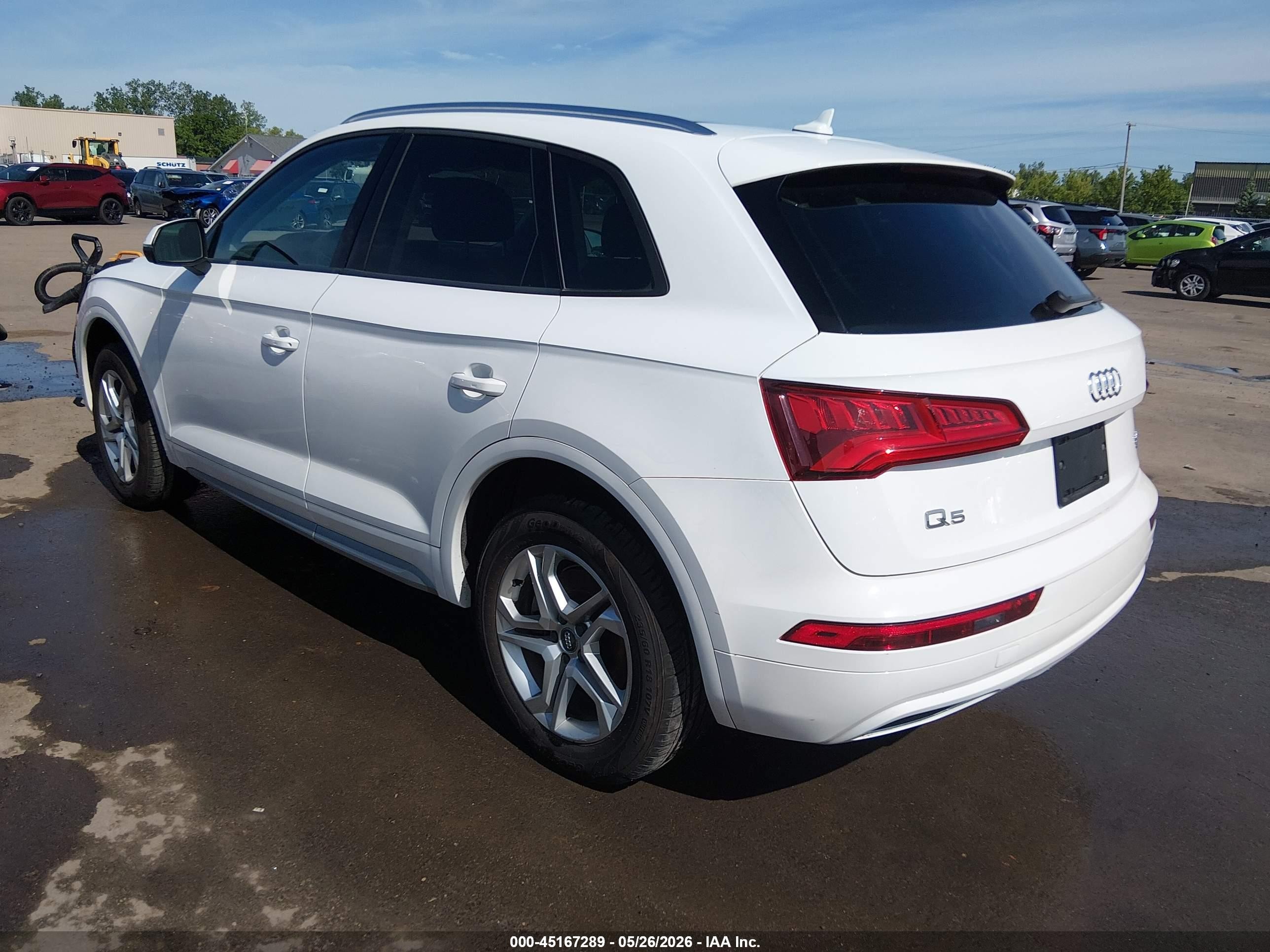 2018 Audi Q5 2.0t Premium/2.0t Tech Premium Белый vin: WA1ANAFY9J2169703