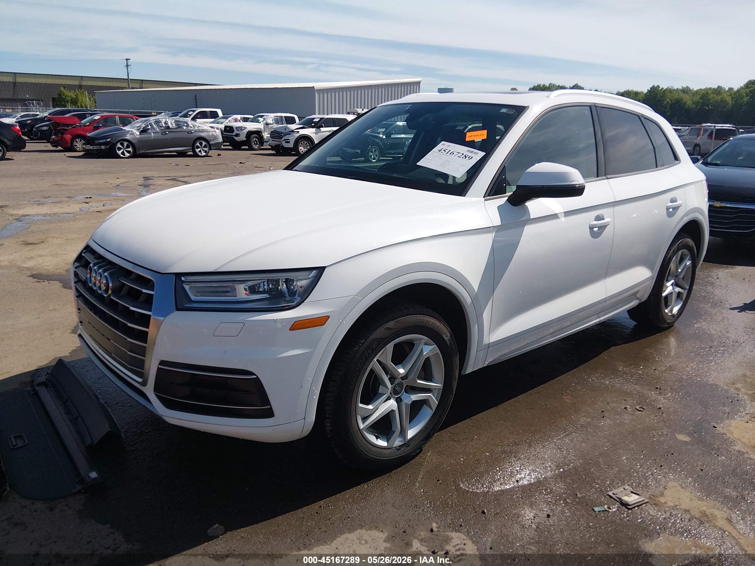 2018 Audi Q5 2.0t Premium/2.0t Tech Premium Белый vin: WA1ANAFY9J2169703