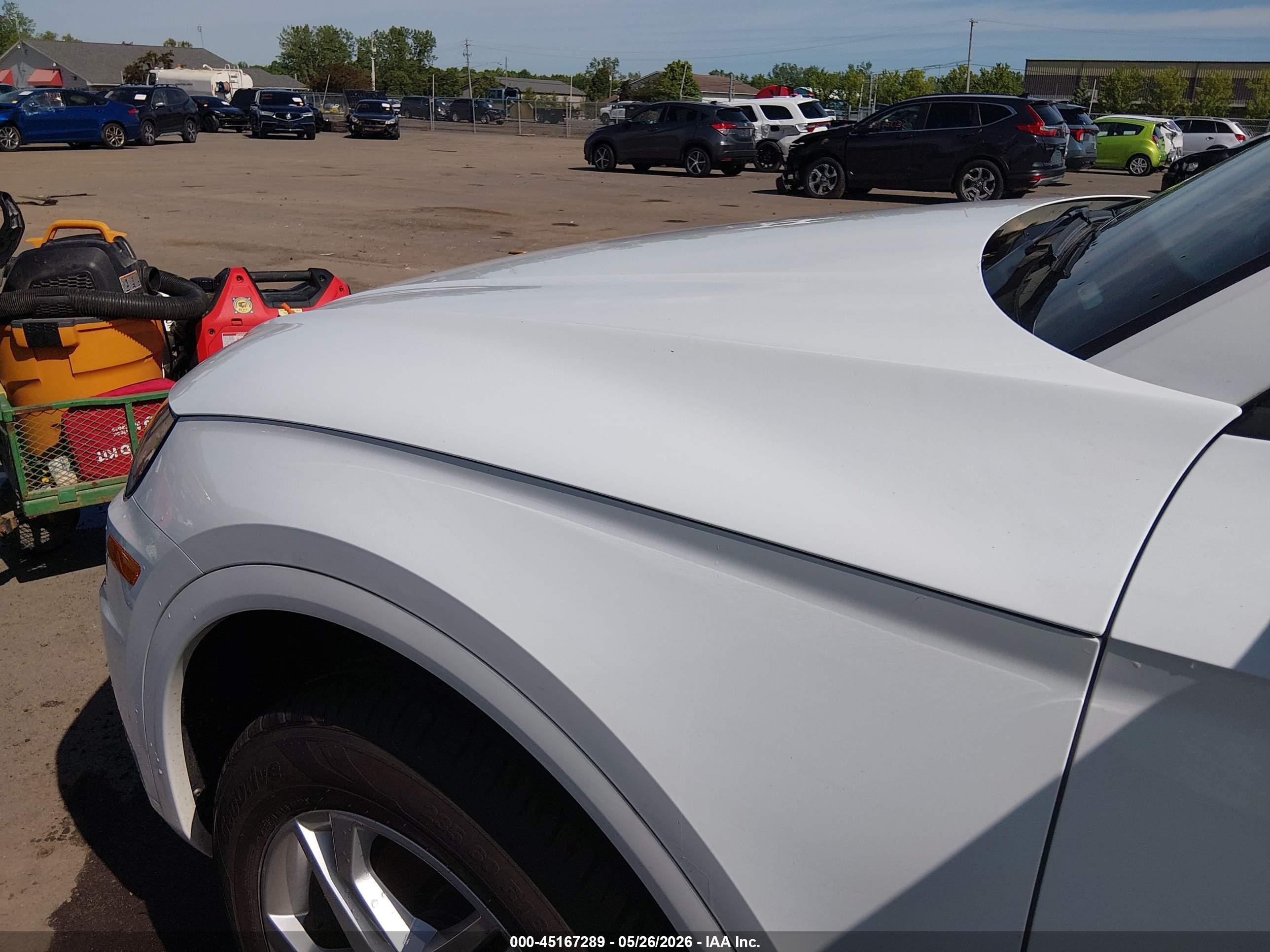 2018 Audi Q5 2.0t Premium/2.0t Tech Premium Белый vin: WA1ANAFY9J2169703