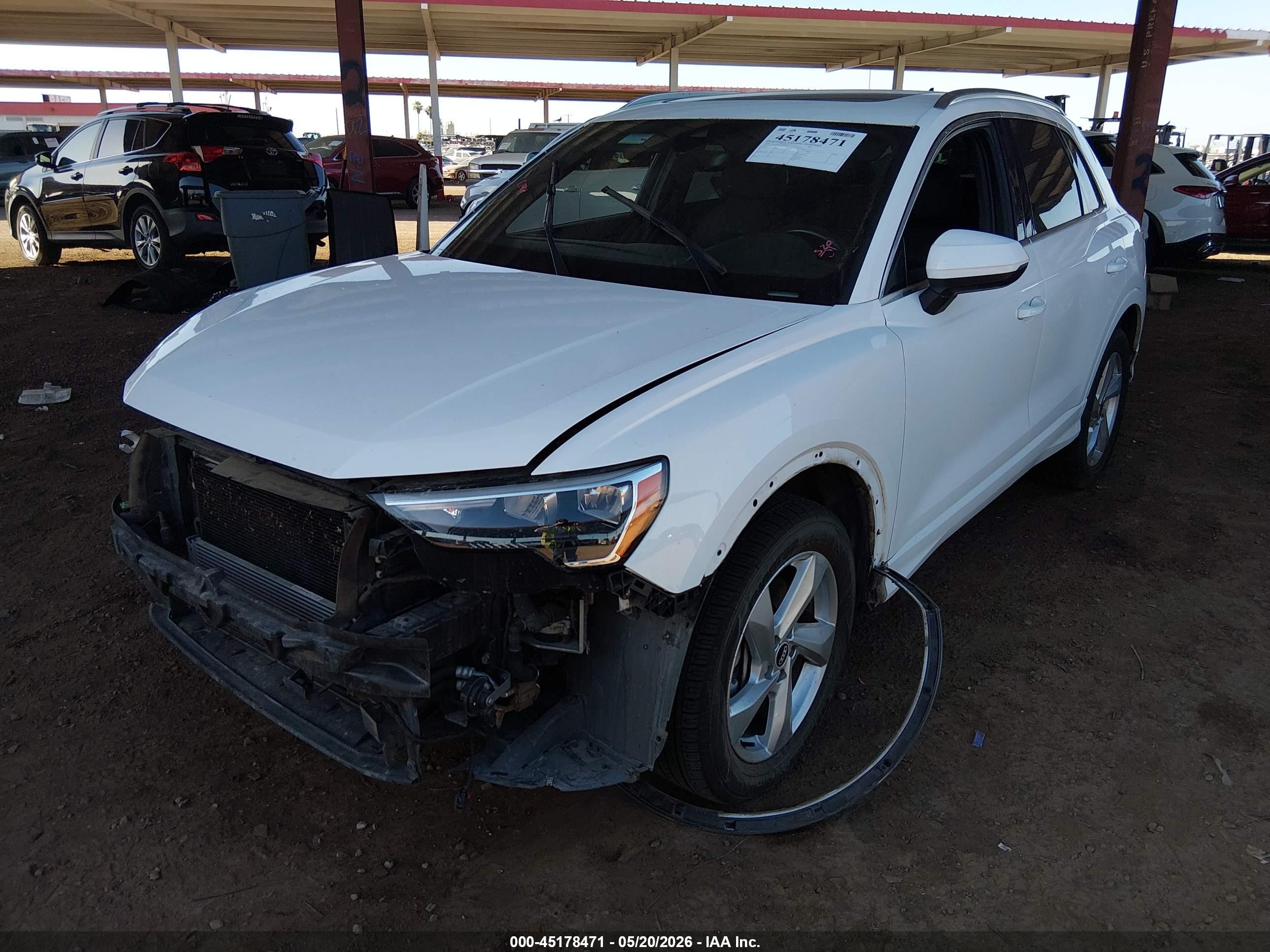 2021 Audi Q3 Premium 40 Tfsi Quattro Tiptronic Белый vin: WA1AUCF34M1060188