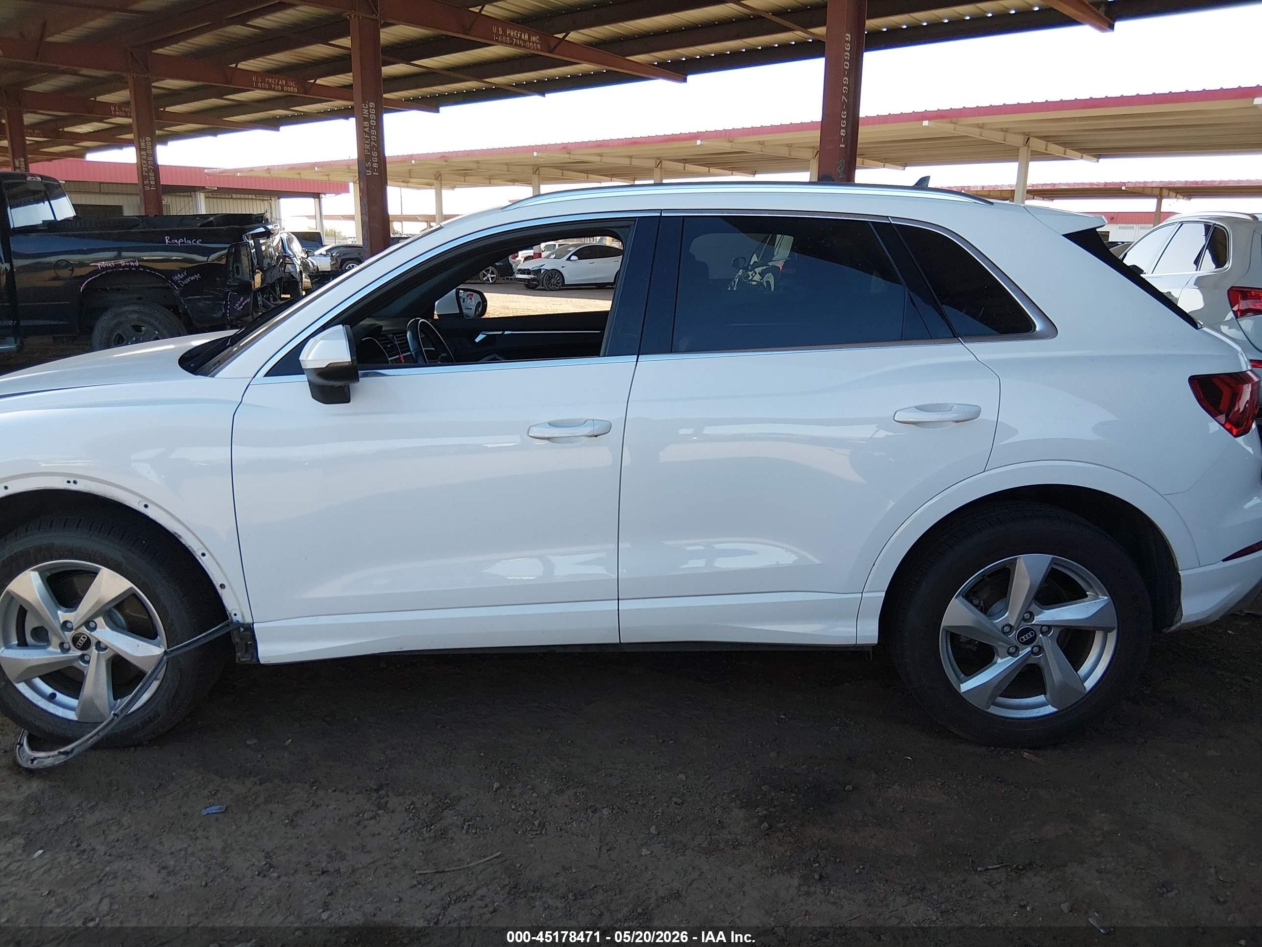 2021 Audi Q3 Premium 40 Tfsi Quattro Tiptronic Белый vin: WA1AUCF34M1060188