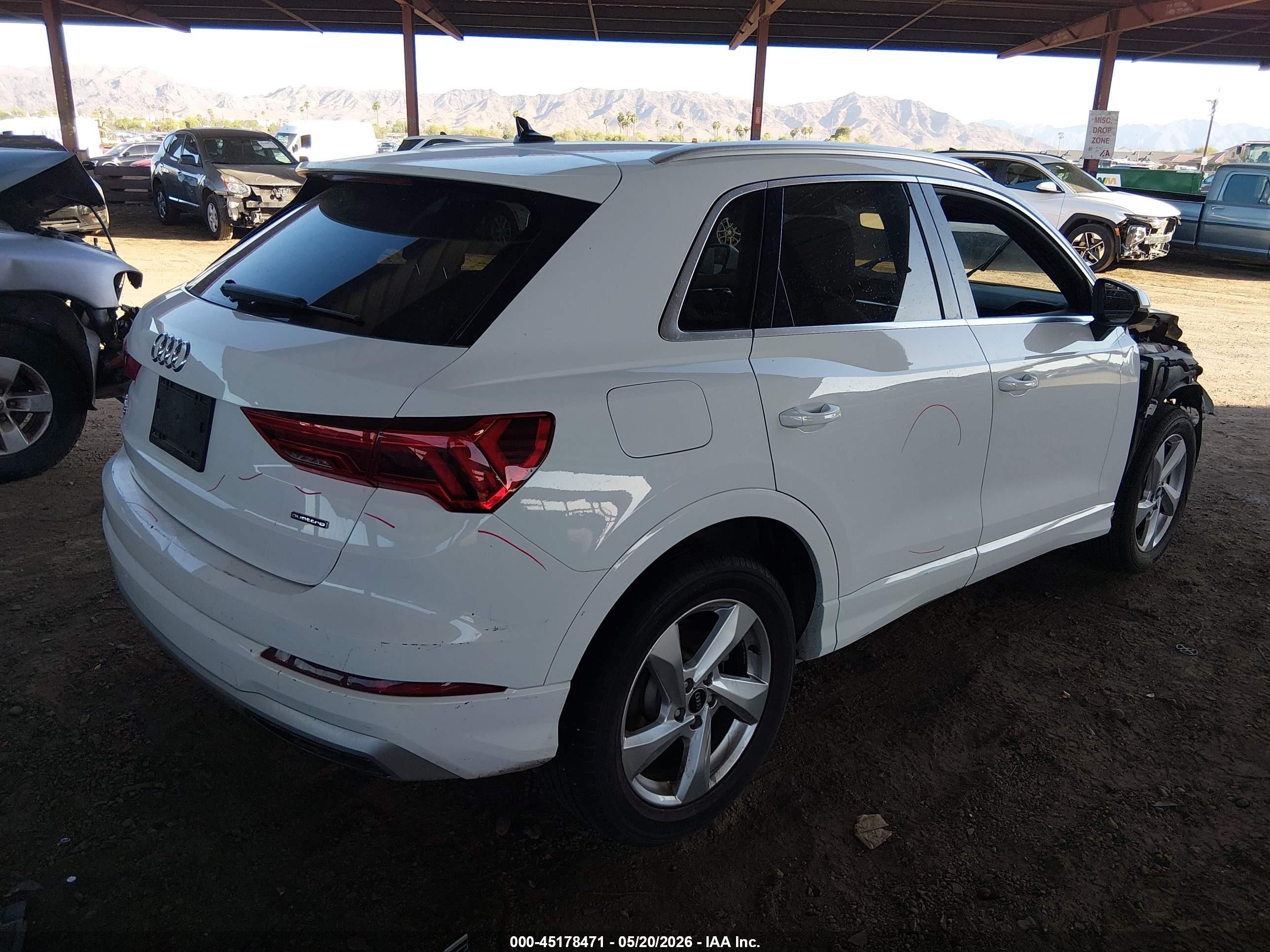 2021 Audi Q3 Premium 40 Tfsi Quattro Tiptronic Белый vin: WA1AUCF34M1060188