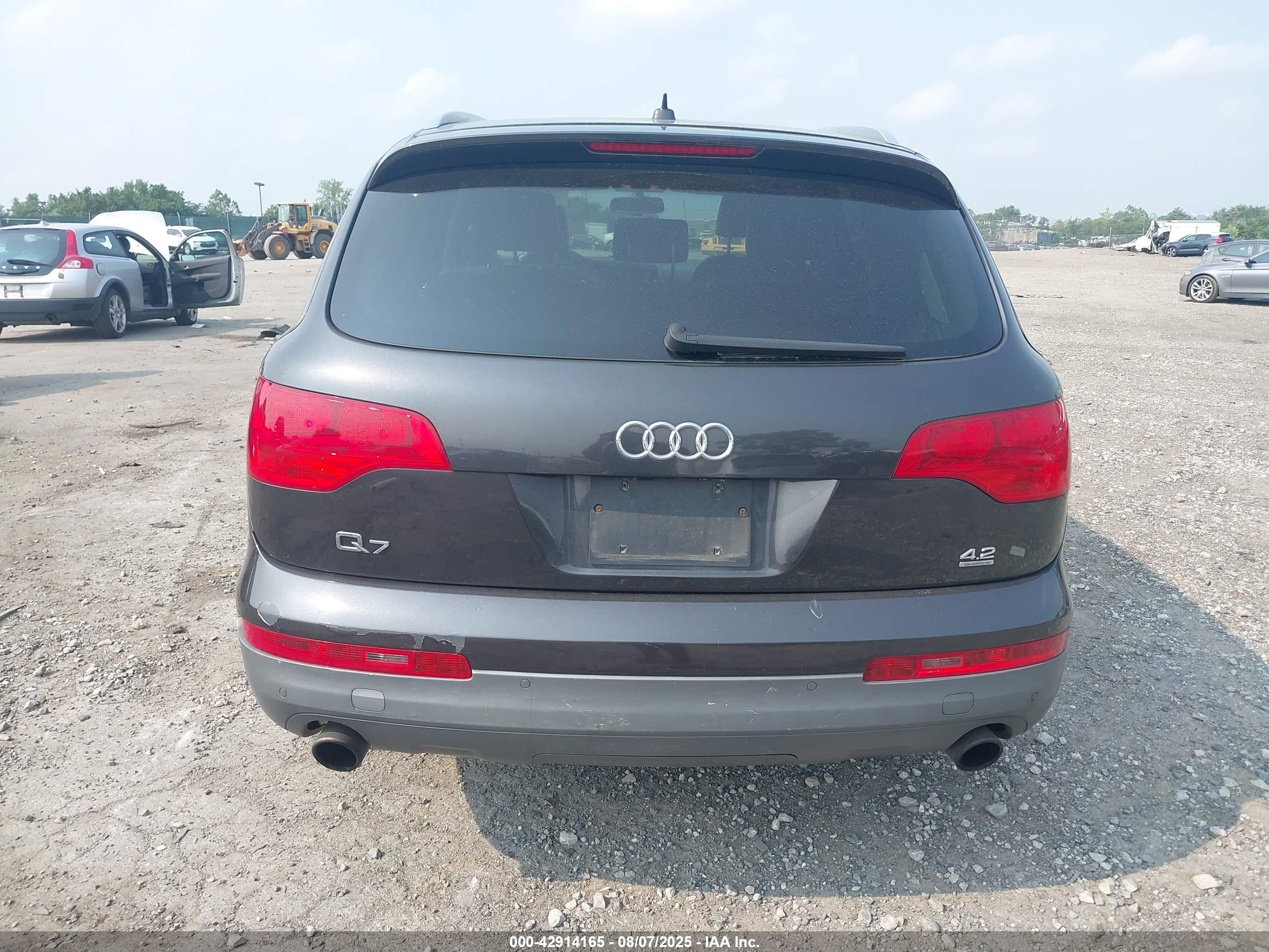 2007 Audi Q7 4.2 Gray vin: WA1AV74L17D021150