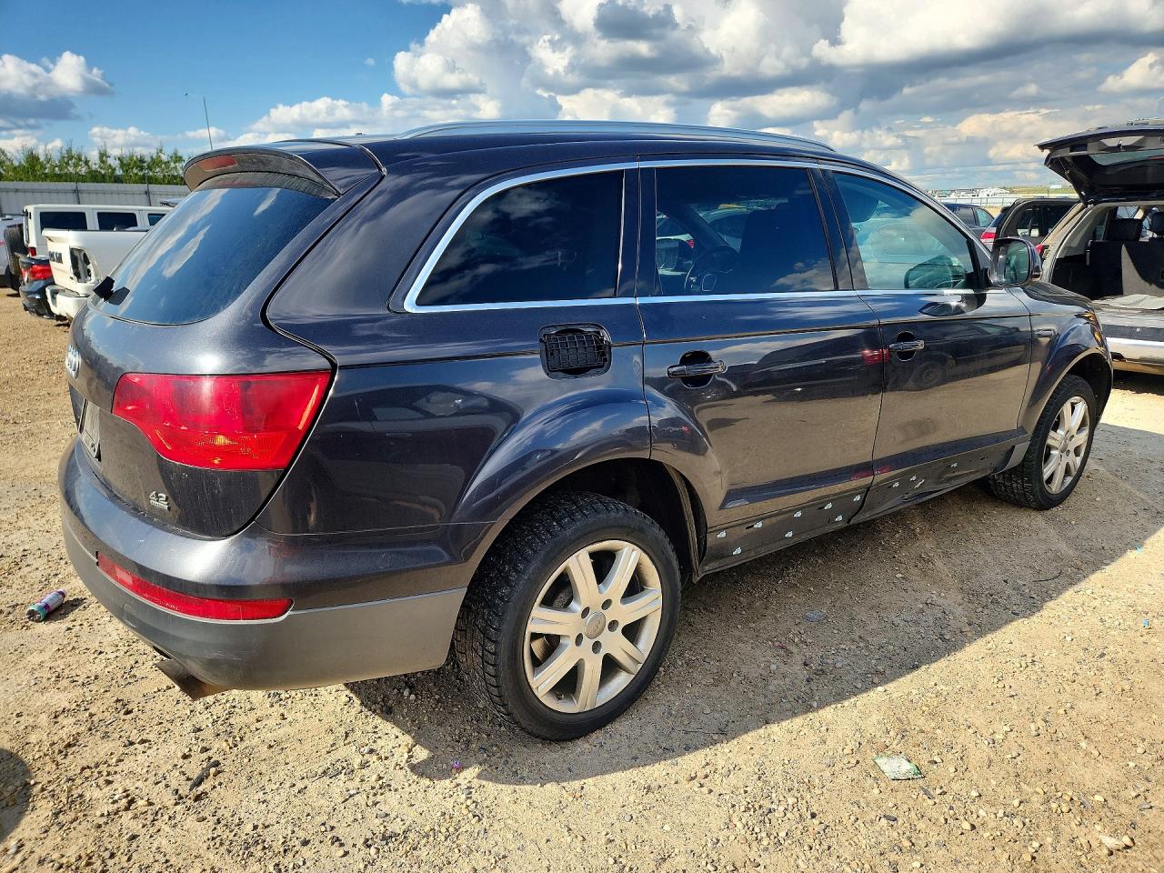 2007 Audi Q7 4.2 Quattro Серый vin: WA1AV74L47D019540