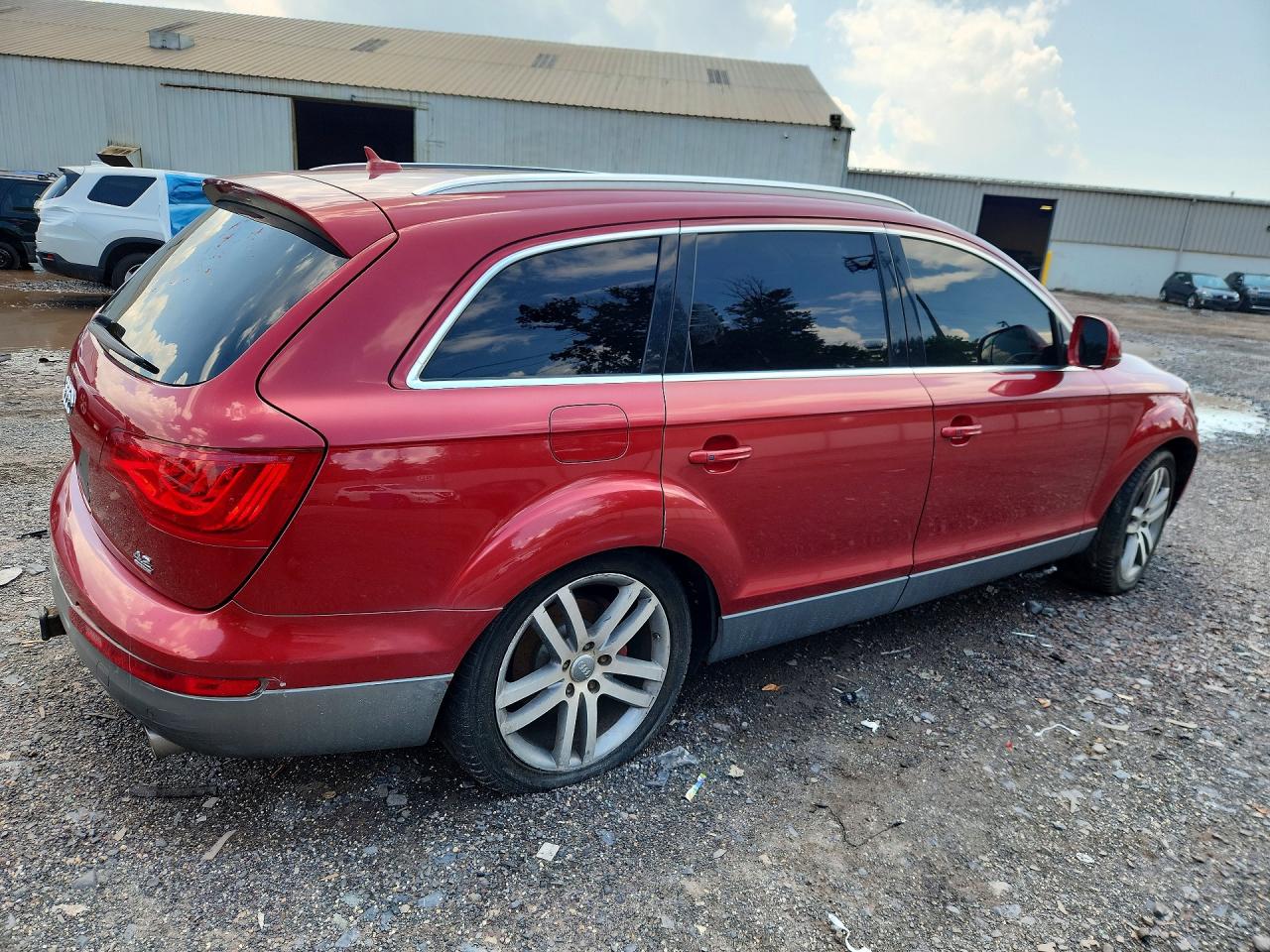 2009 Audi Q7 Prestige Red vin: WA1AV74L89D018930