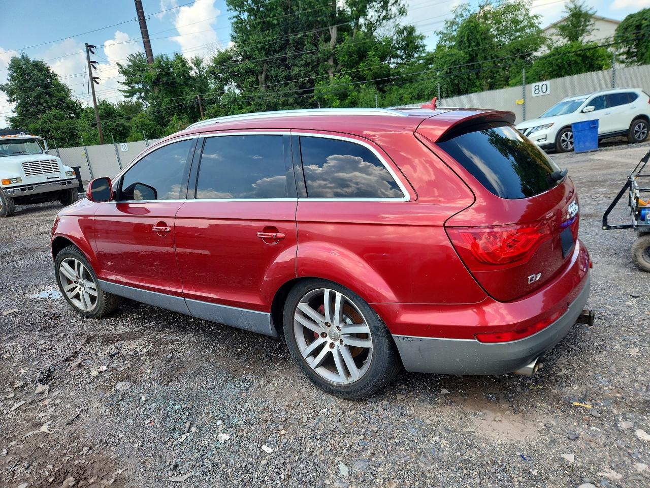 2009 Audi Q7 Prestige Red vin: WA1AV74L89D018930