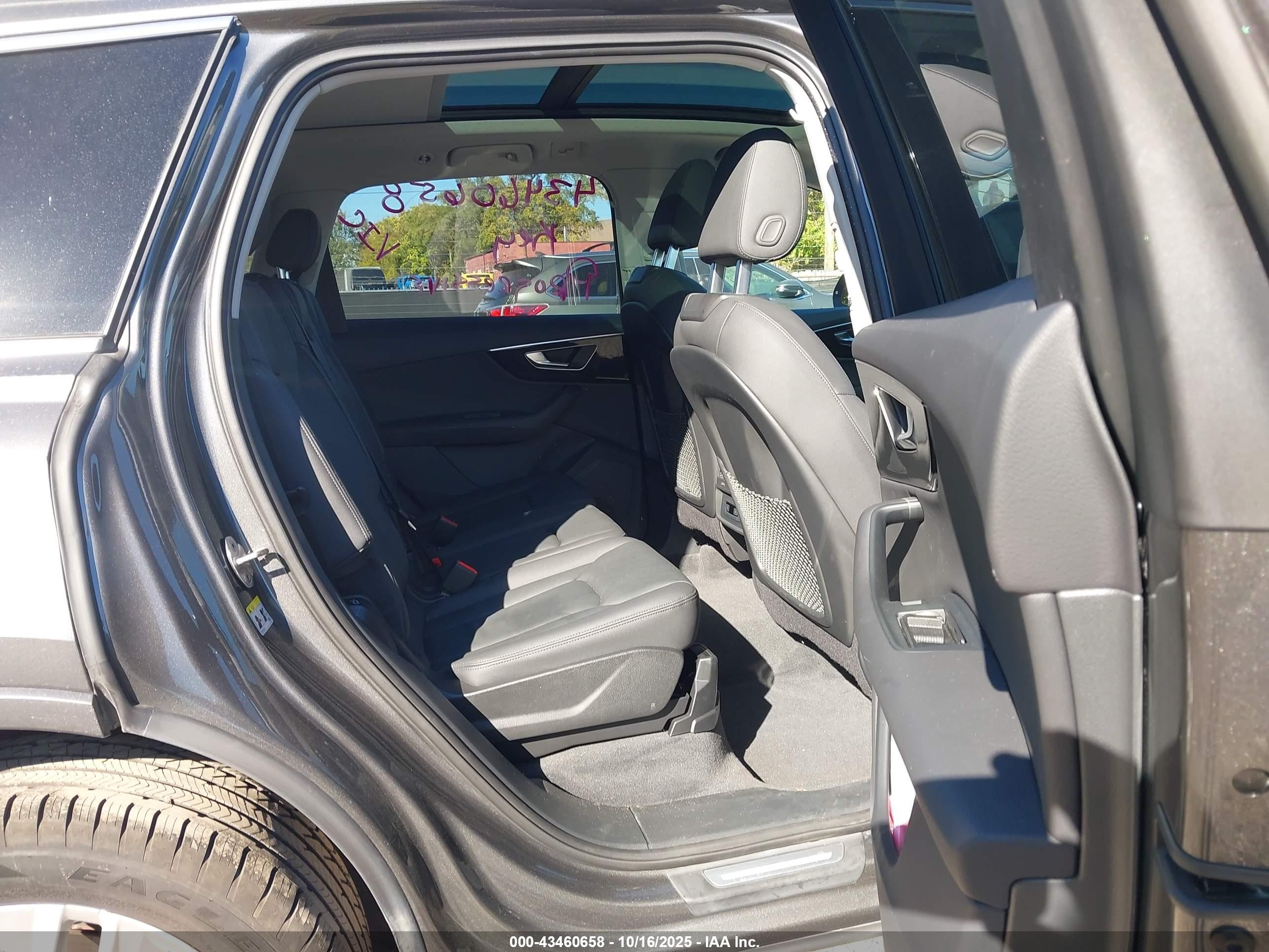2023 Audi Q7 Premium 55 Tfsi Quattro Tiptronic Gray vin: WA1AXBF75PD016062