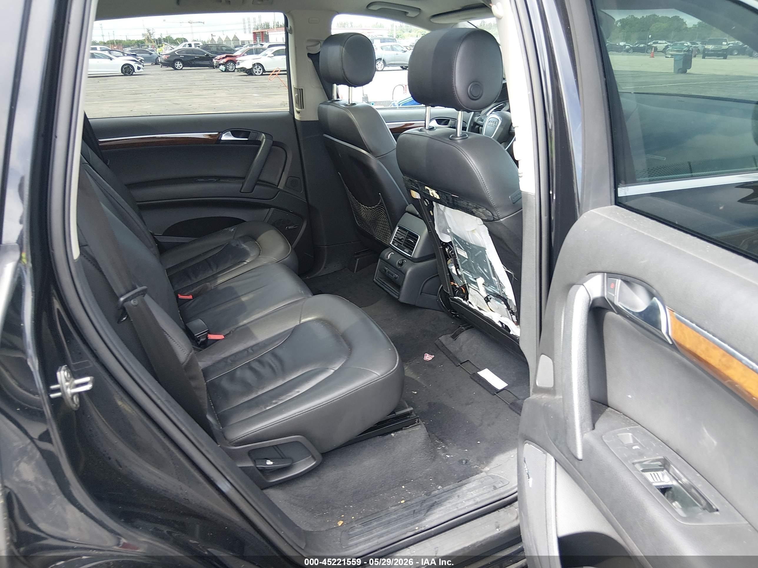 2009 Audi Q7 3.6 5 Passenger/3.6 Premium Black vin: WA1AY74L29D008675