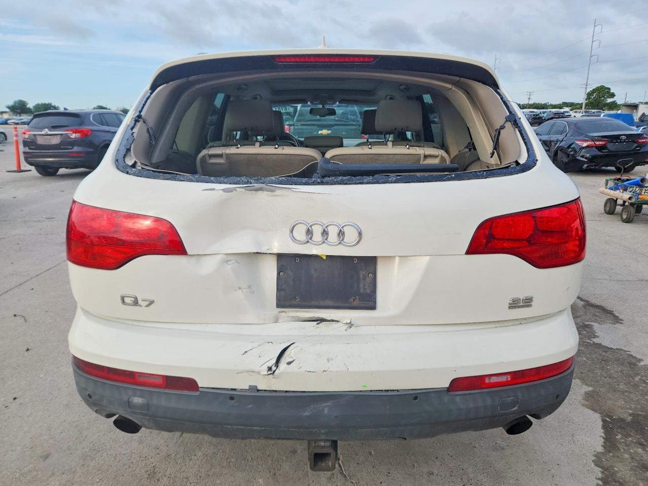 2009 Audi Q7 3.6 Quattro White vin: WA1AY74L69D014866