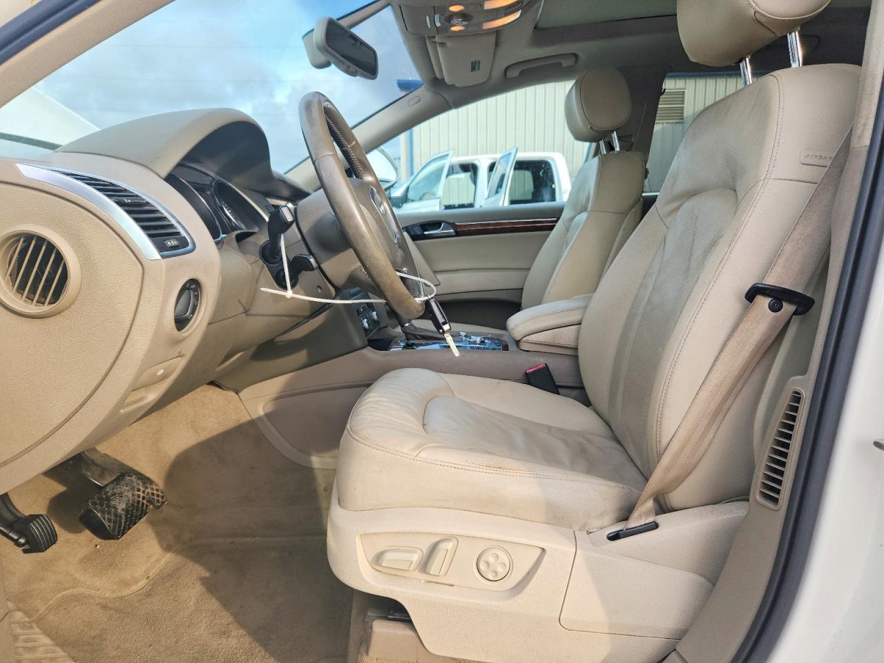 2009 Audi Q7 3.6 Quattro White vin: WA1AY74L69D014866