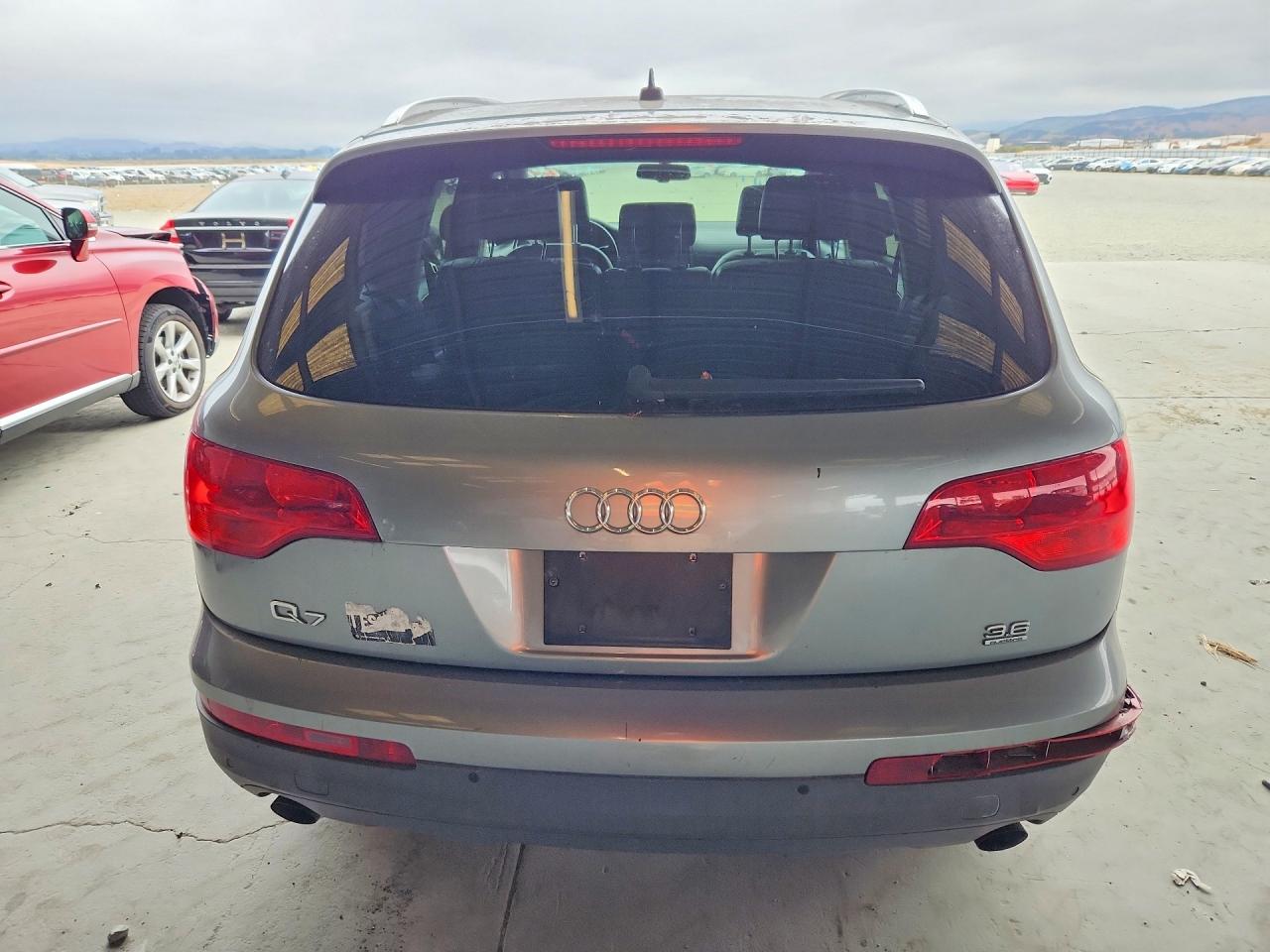 2009 Audi Q7 3.6 Quattro Silver vin: WA1AY74L89D016795