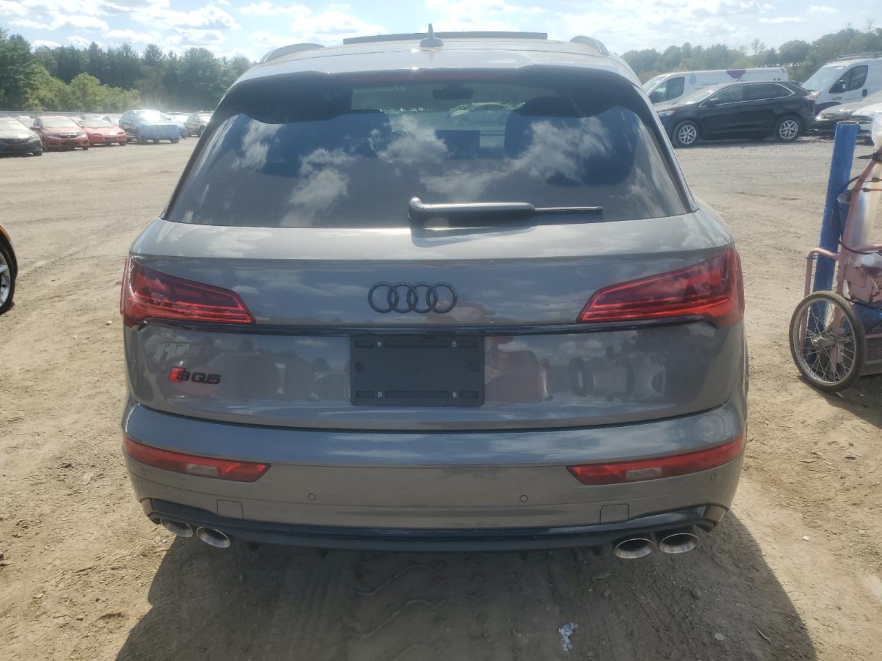 2024 Audi Sq5 Premium Plus Gray vin: WA1B4AFY2R2152115