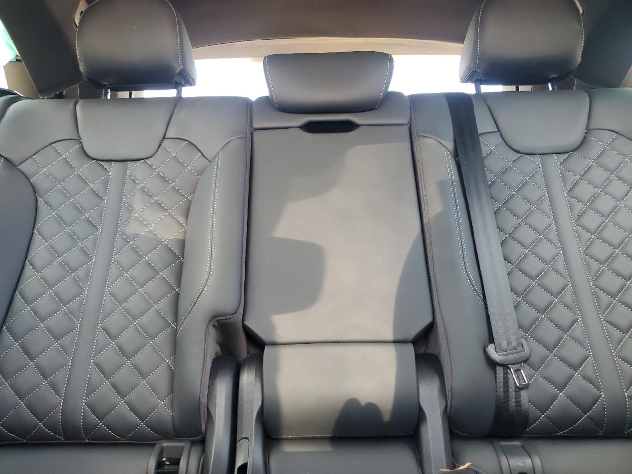 2024 Audi Sq5 Premium Plus Gray vin: WA1B4AFY2R2152115