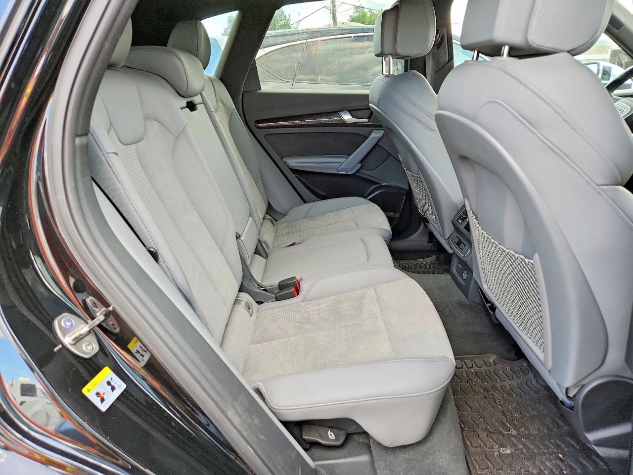 2022 Audi Sq5 Premium Plus Black vin: WA1B4AFY4N2135679