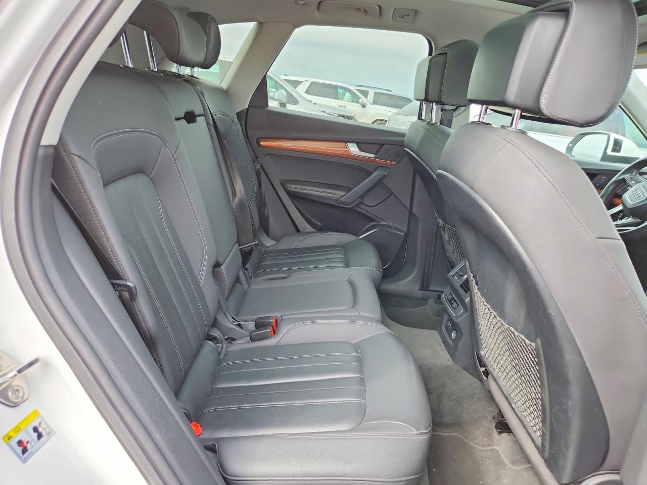 2021 Audi Q5 Premium Plus White vin: WA1BAAFY0M2019421