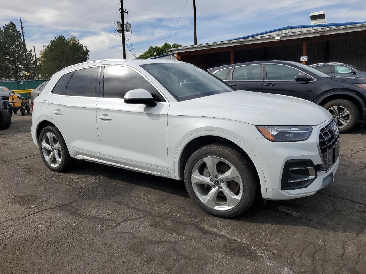 2021 Audi Q5 Premium Plus White vin: WA1BAAFY1M2055120