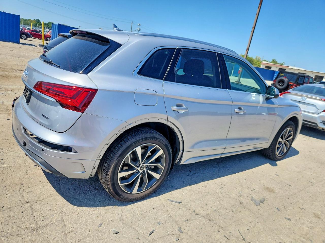 2021 Audi Q5 Premium Plus Серебряный vin: WA1BAAFY8M2010028