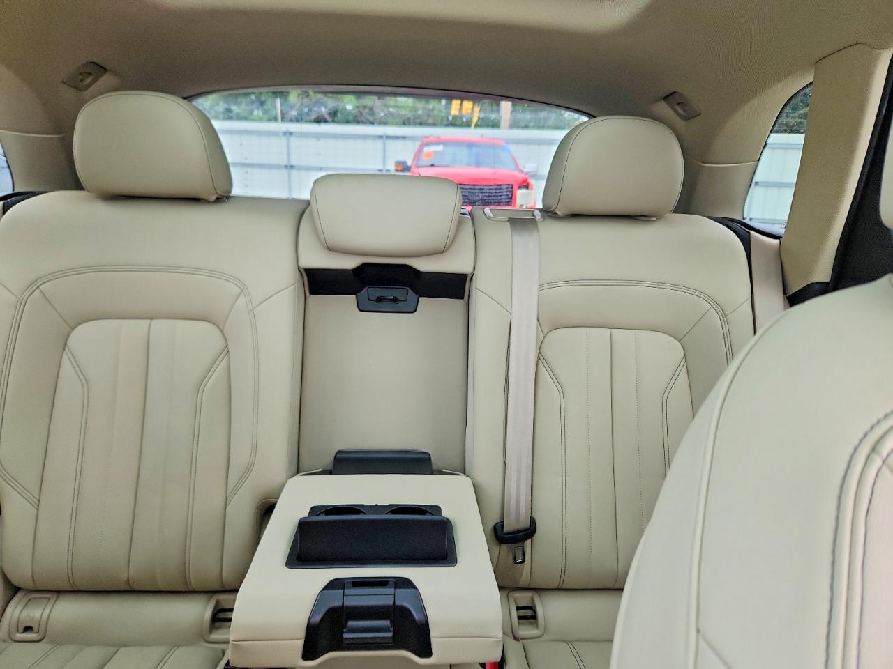2021 Audi Q5 Premium Plus Белый vin: WA1BAAFY8M2104765