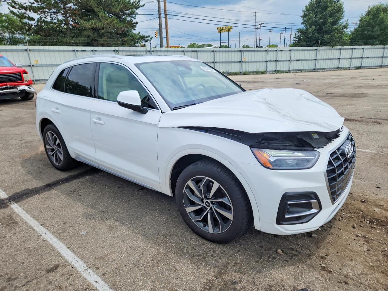 2021 Audi Q5 Premium Plus Белый vin: WA1BAAFY8M2104765