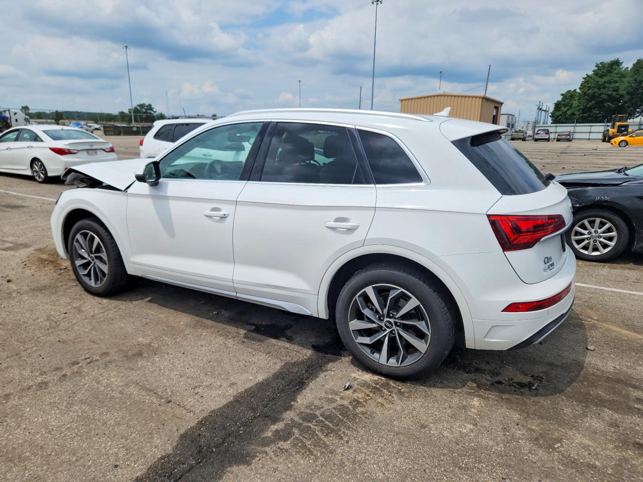 2021 Audi Q5 Premium Plus Белый vin: WA1BAAFY8M2104765