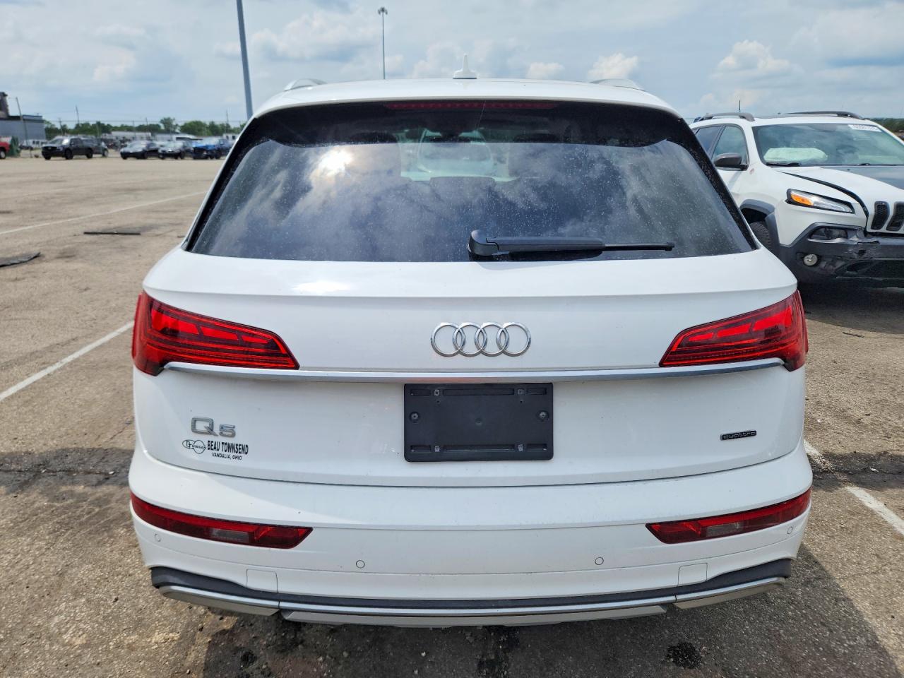 2021 Audi Q5 Premium Plus Белый vin: WA1BAAFY8M2104765
