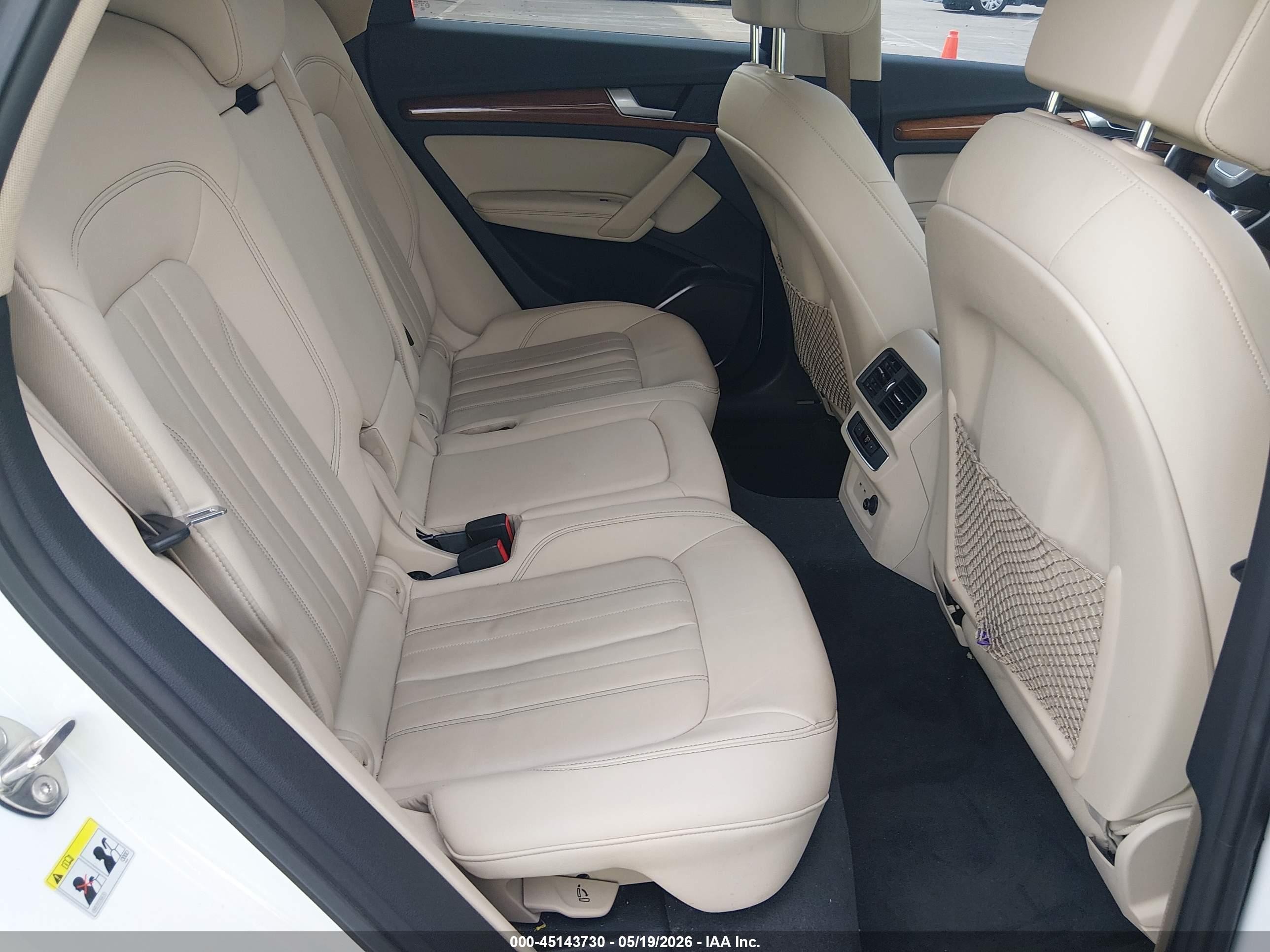 2021 Audi Q5 Premium Plus 45 Tfsi Quattro S Tronic White vin: WA1BAAFY8M2131903