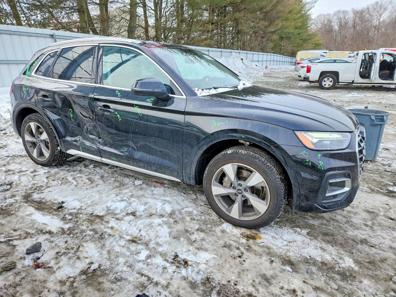2022 Audi Q5 Premium Plus 40 Black vin: WA1BBAFY7N2120521