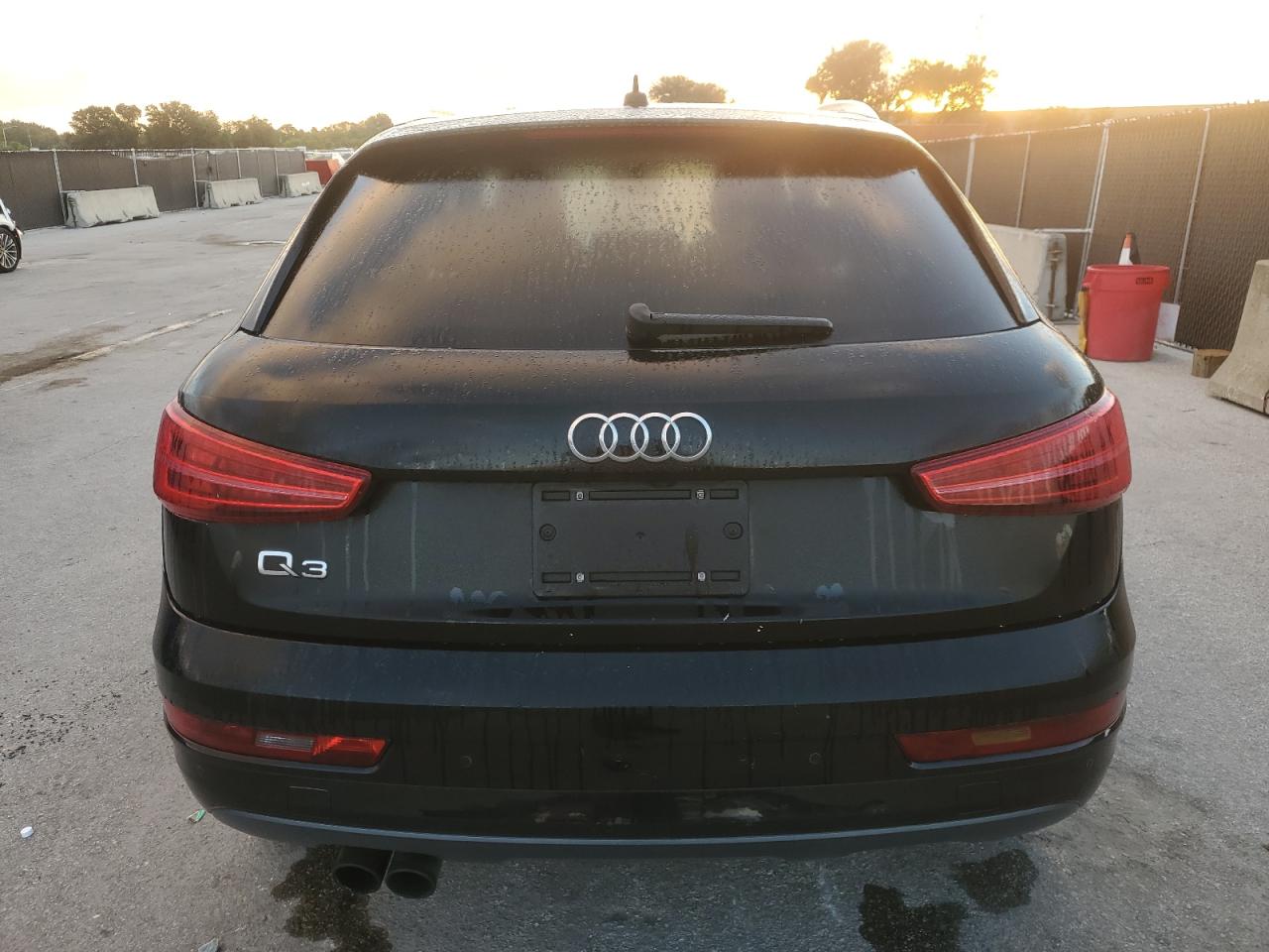 2018 Audi Q3 Premium Black vin: WA1BCCFS7JR016150