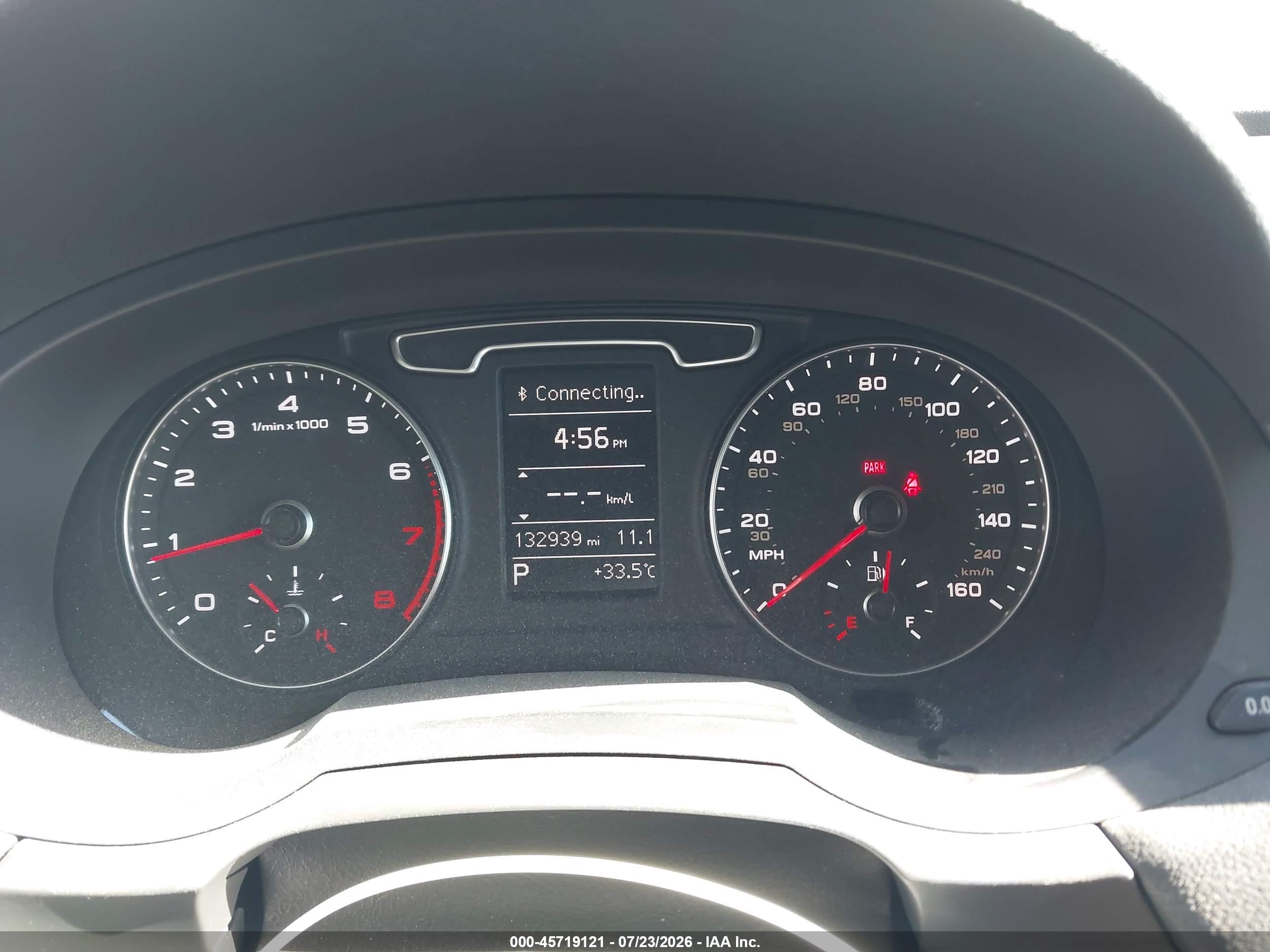 2015 Audi Q3 2.0t Premium Plus White vin: WA1BFCFS0FR013475