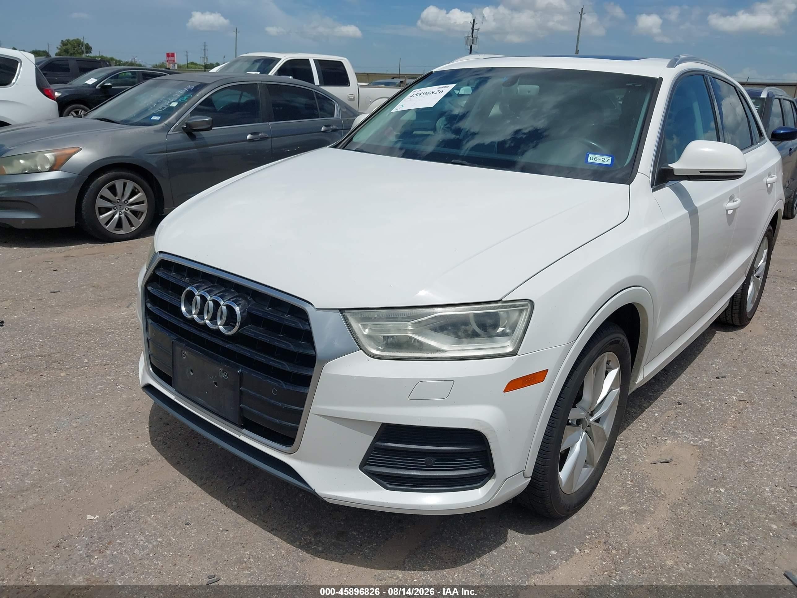 2016 Audi Q3 2.0t Premium Plus White vin: WA1BFCFS1GR004771