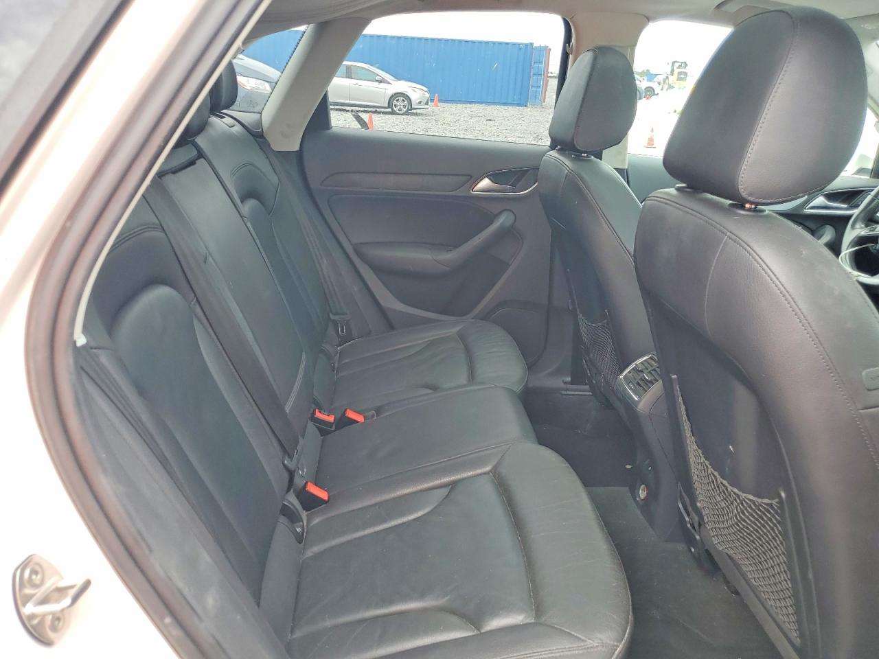 2015 Audi Q3 Premium Plus Белый vin: WA1BFCFS2FR000386