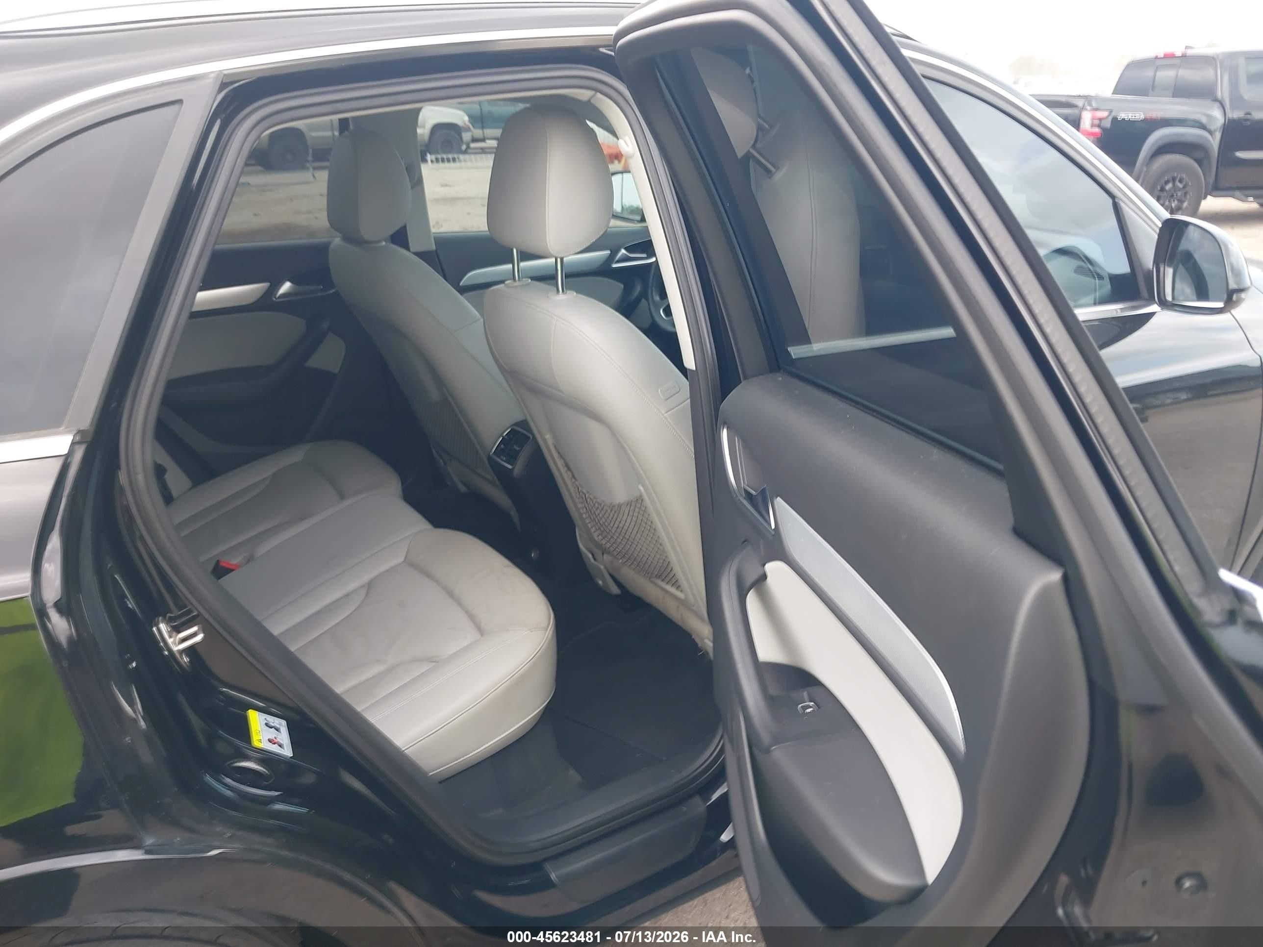 2015 Audi Q3 2.0t Premium Plus Black vin: WA1BFCFS3FR002549