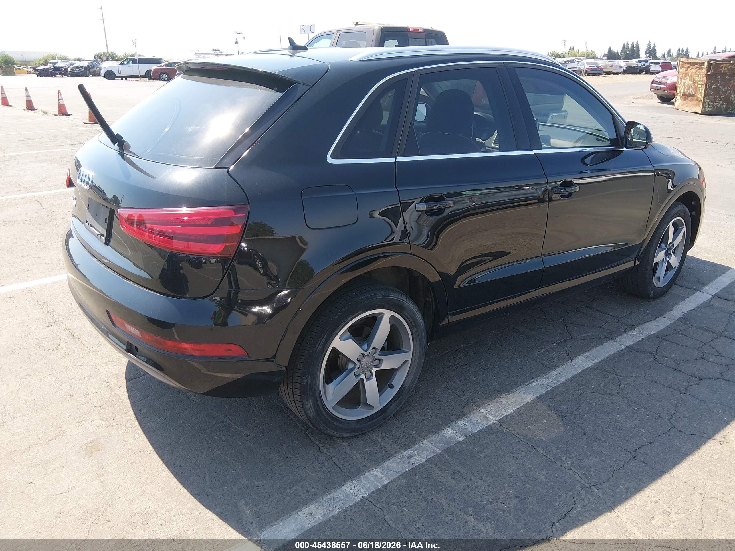 2015 Audi Q3 2.0t Premium Plus Black vin: WA1BFCFS4FR011938