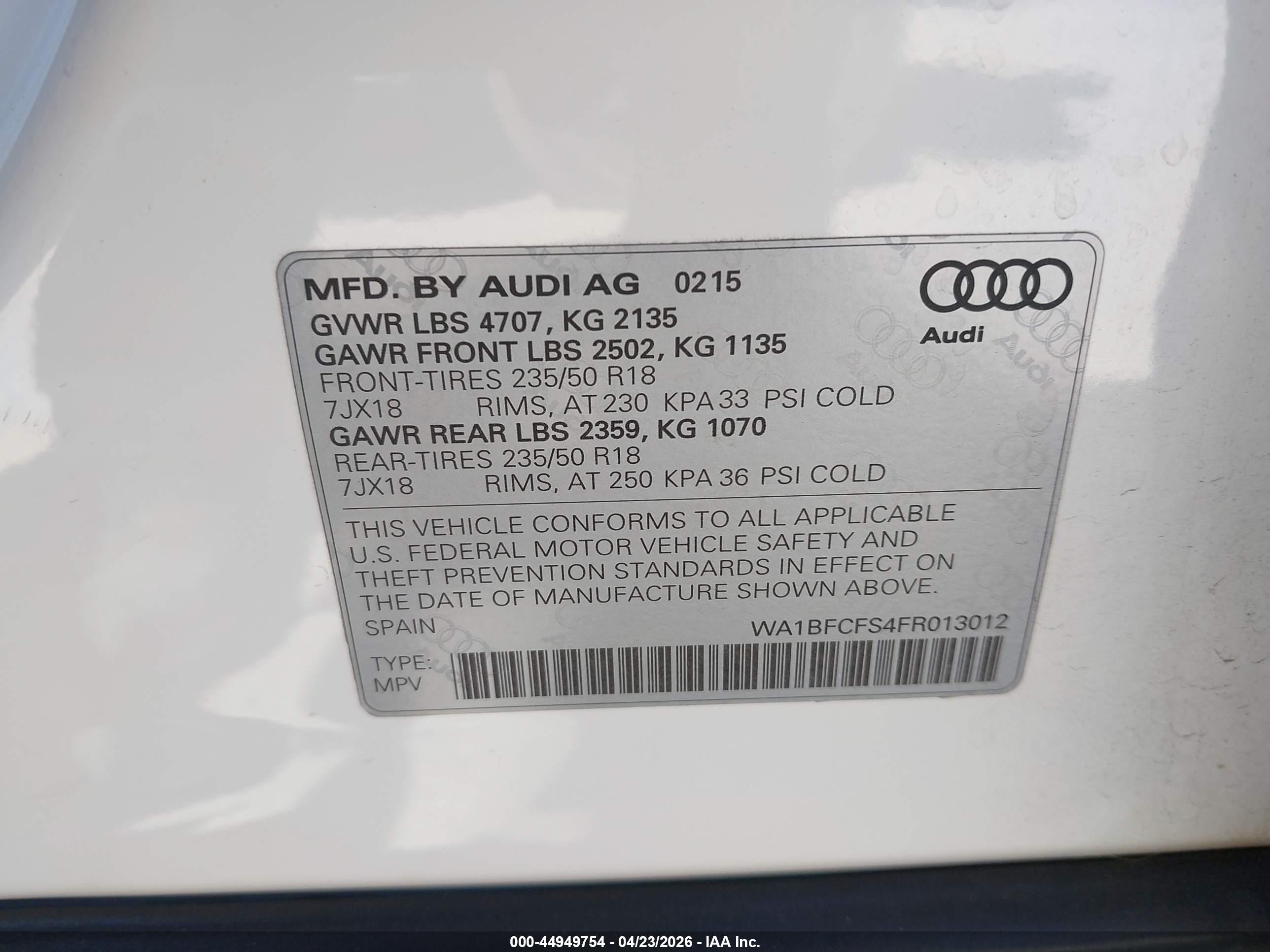 2015 Audi Q3 2.0t Premium Plus Белый vin: WA1BFCFS4FR013012