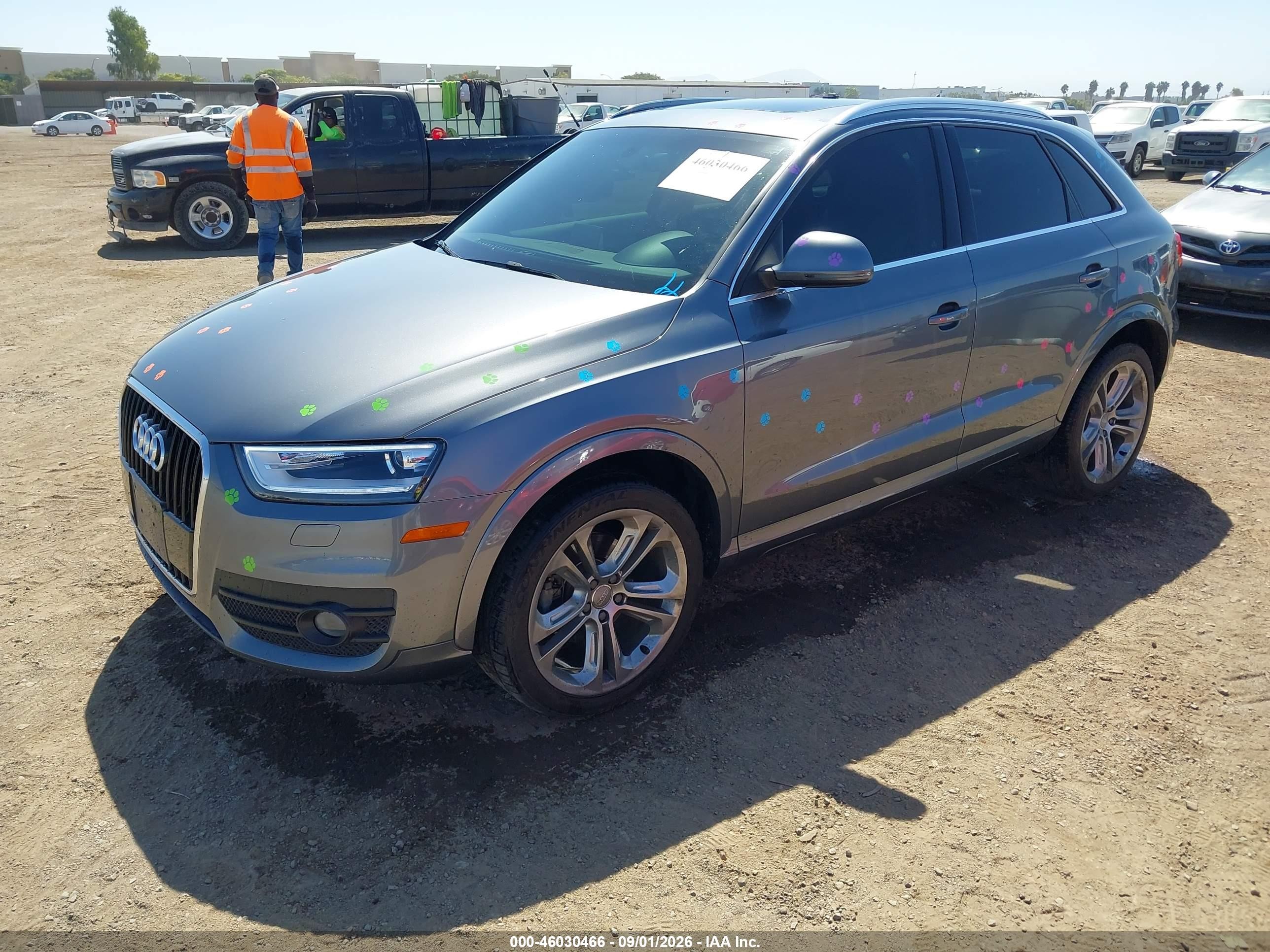 2015 Audi Q3 2.0t Premium Plus Gray vin: WA1BFCFS6FR013352