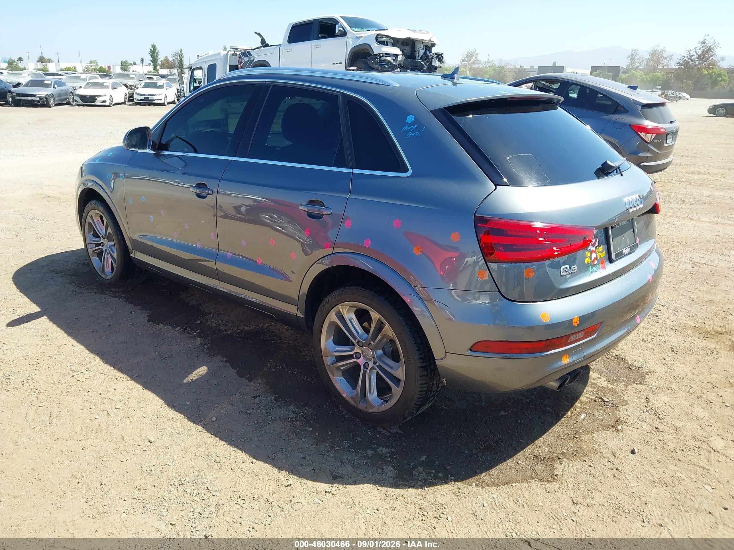 2015 Audi Q3 2.0t Premium Plus Gray vin: WA1BFCFS6FR013352
