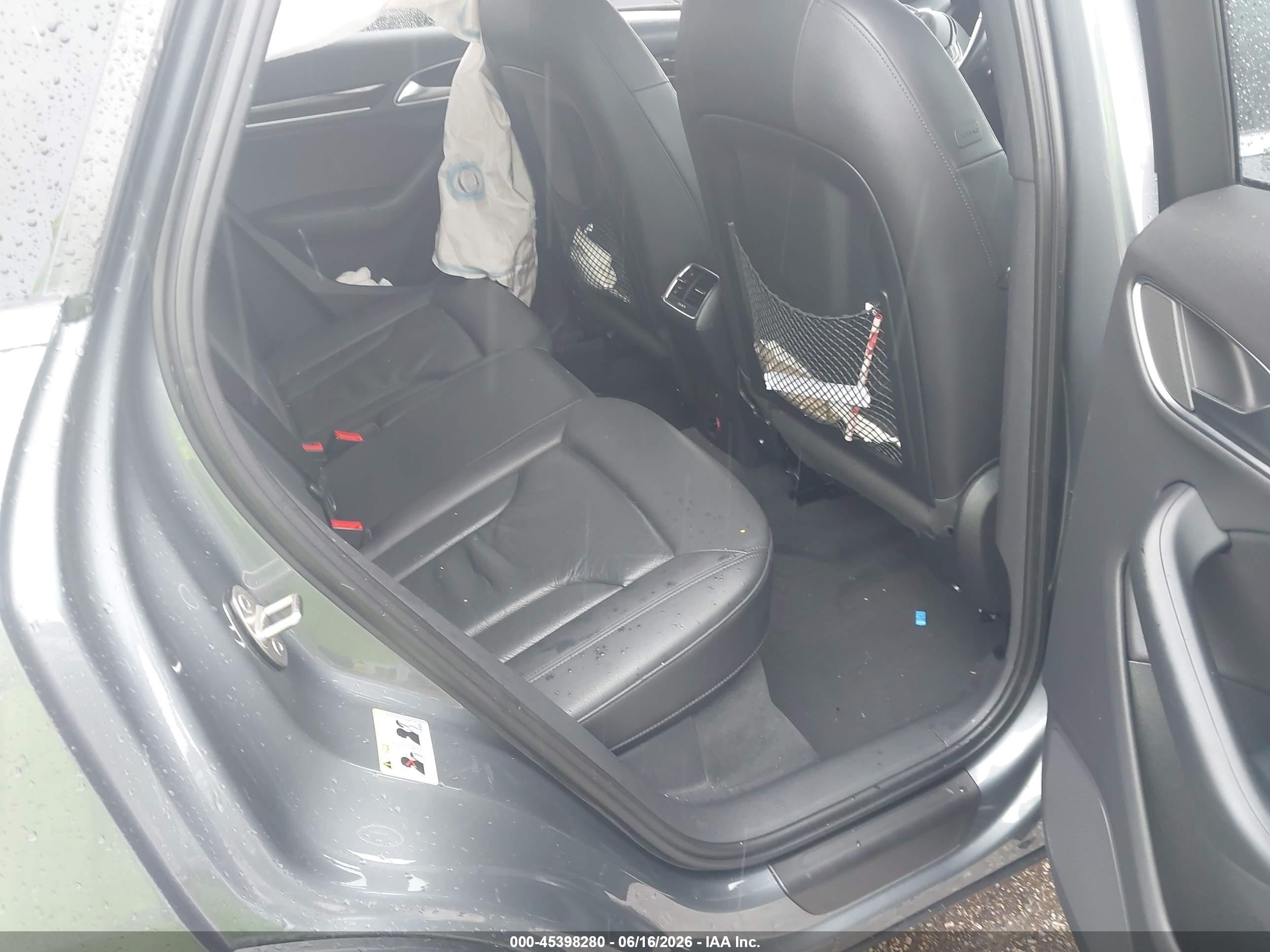 2015 Audi Q3 2.0t Premium Plus Gray vin: WA1BFCFS9FR007965