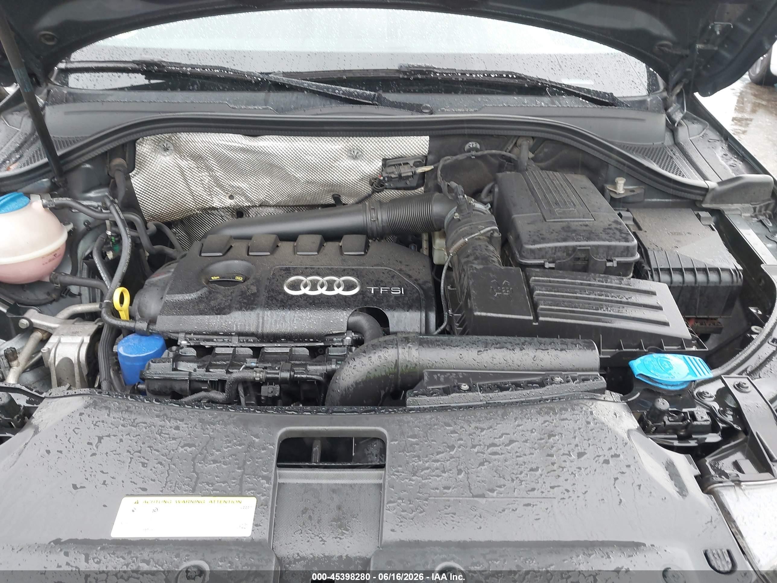 2015 Audi Q3 2.0t Premium Plus Gray vin: WA1BFCFS9FR007965