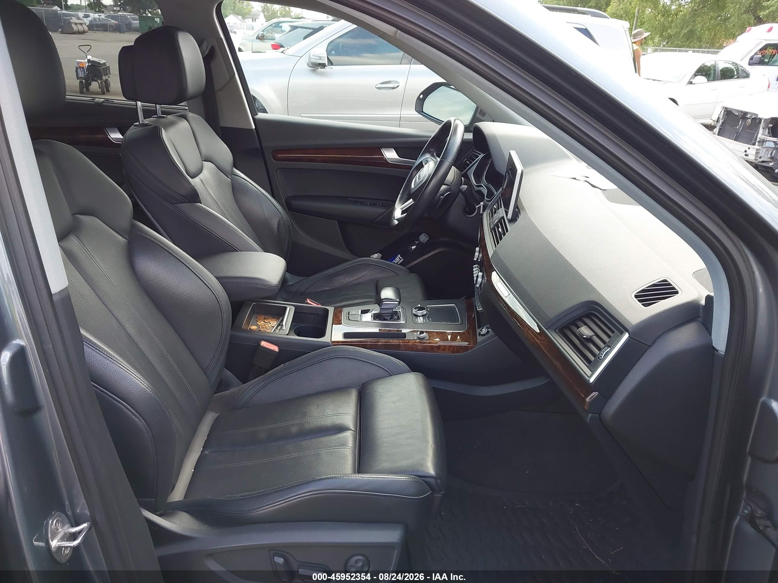 2018 Audi Q5 2.0t Premium/2.0t Tech Premium Gray vin: WA1BNAFY0J2042889