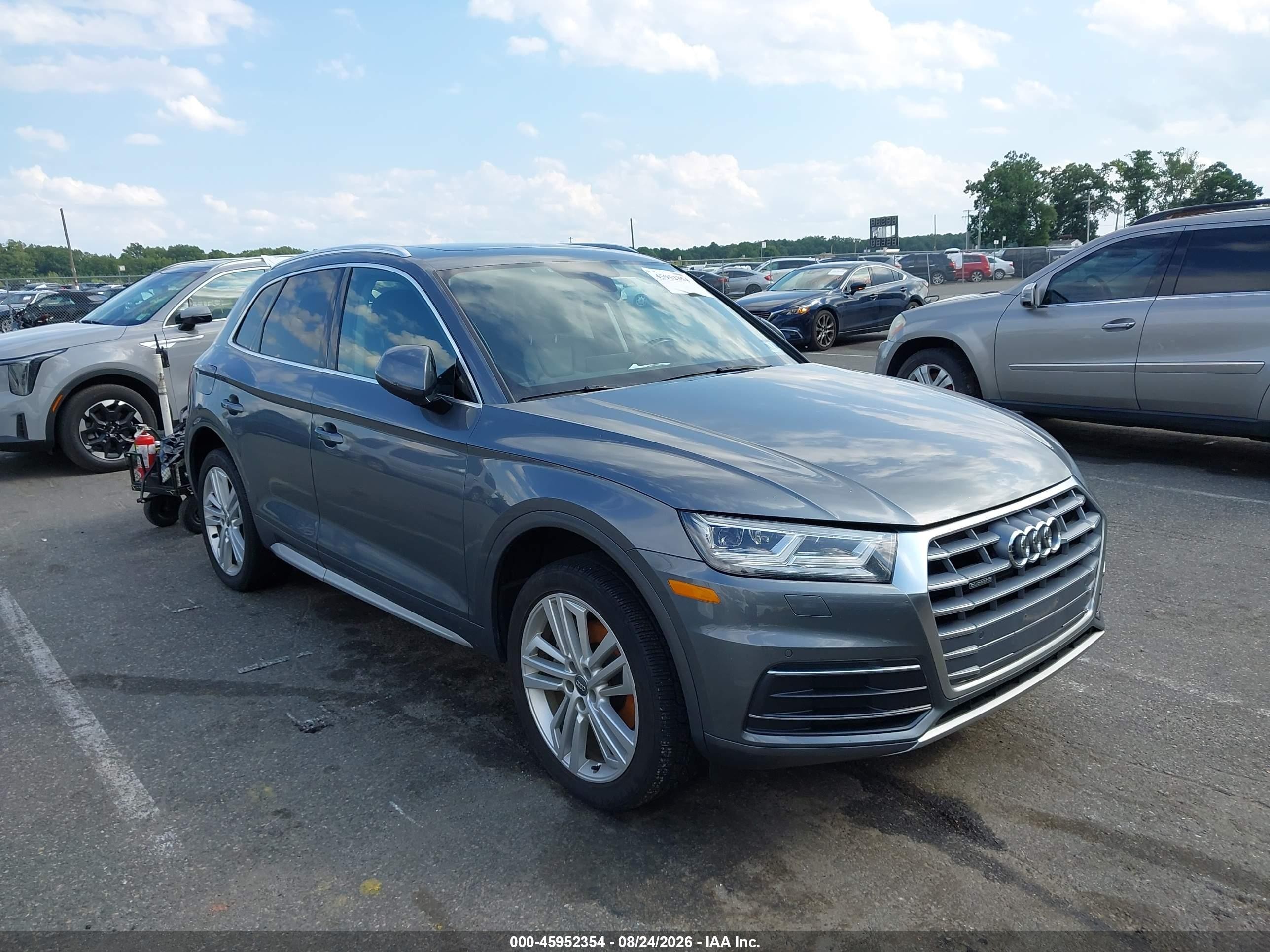 2018 Audi Q5 2.0t Premium/2.0t Tech Premium Gray vin: WA1BNAFY0J2042889