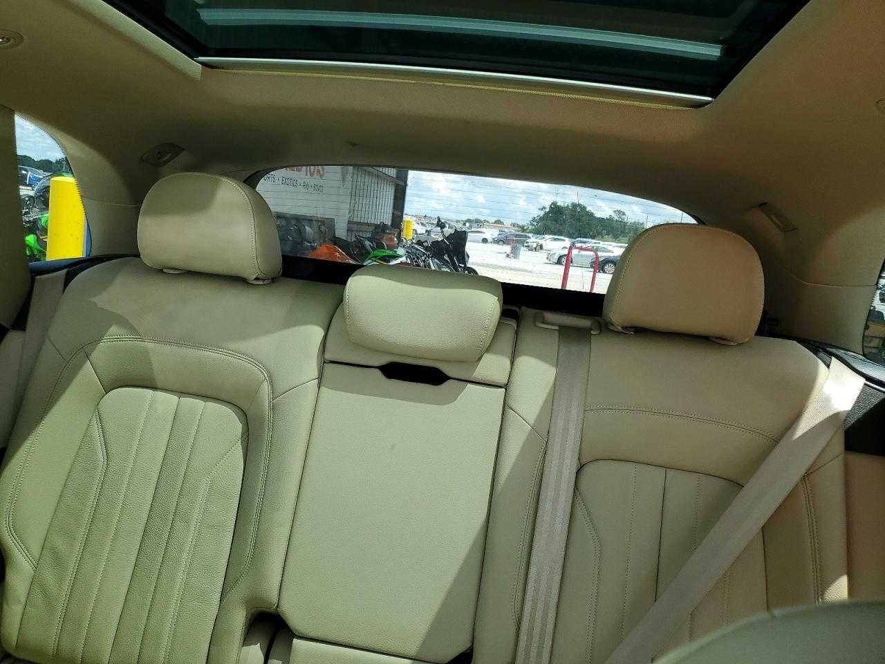 2018 Audi Q5 Premium Plus White vin: WA1BNAFY0J2072930