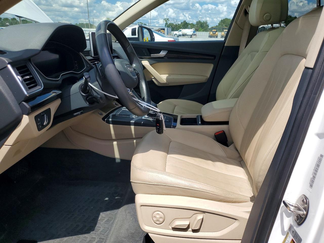 2018 Audi Q5 Premium Plus White vin: WA1BNAFY0J2072930