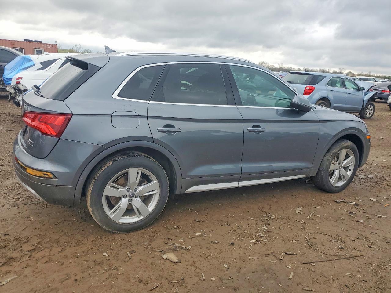 2018 Audi Q5 Premium Plus Gray vin: WA1BNAFY0J2238024
