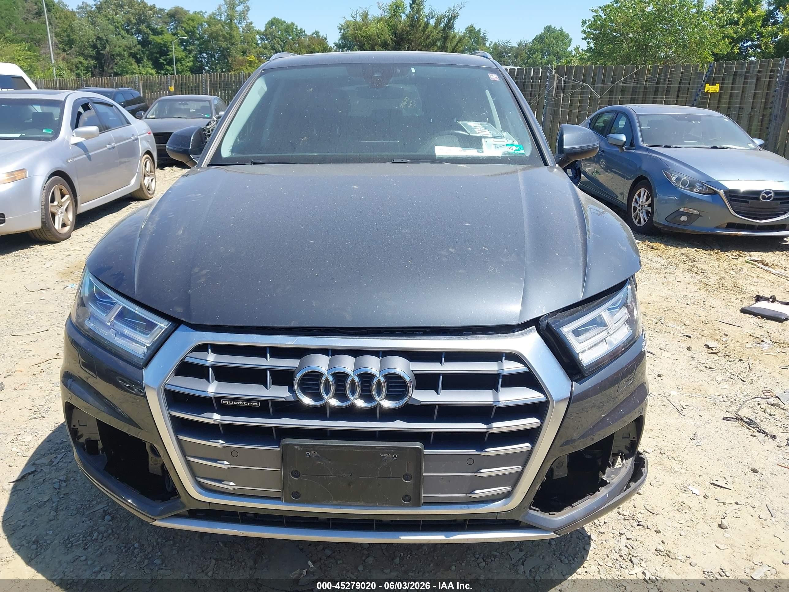 2018 Audi Q5 2.0t Premium/2.0t Tech Premium Black vin: WA1BNAFY3J2194634